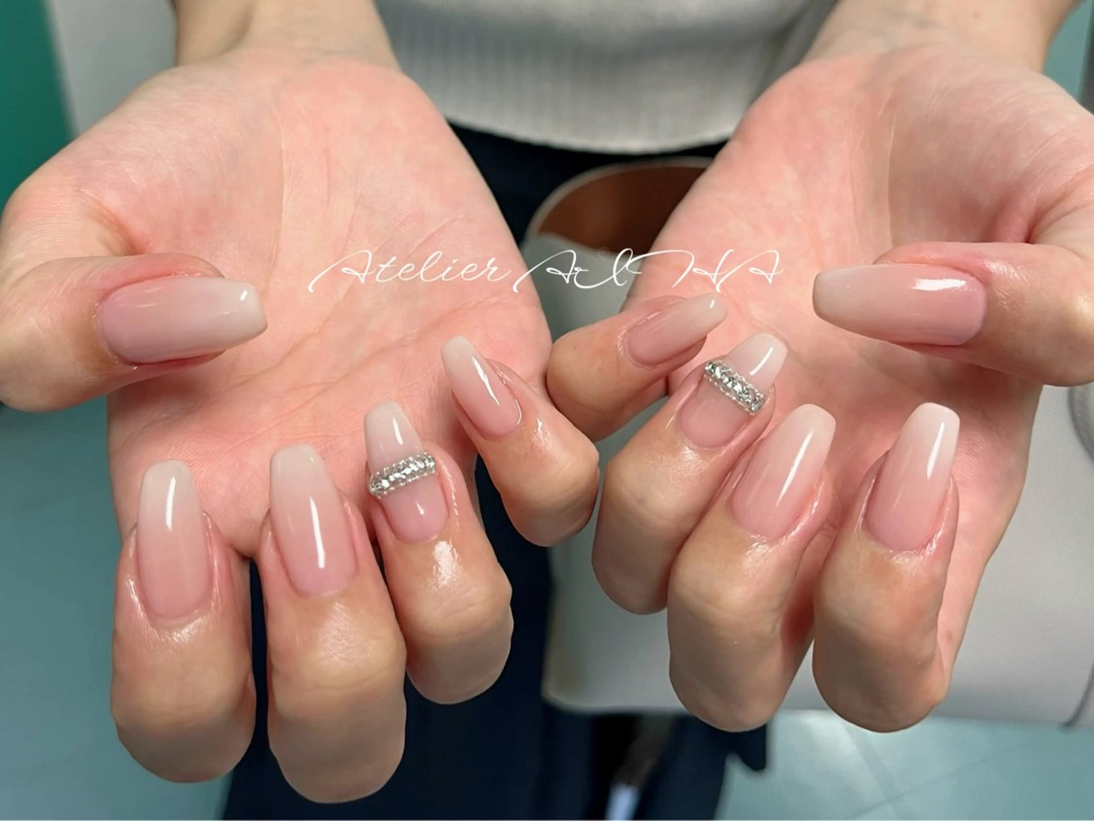 ミディアム ハンドネイル ハンドケア アトリエAIHA★ フィルイン推奨サロンのネイルデザイン