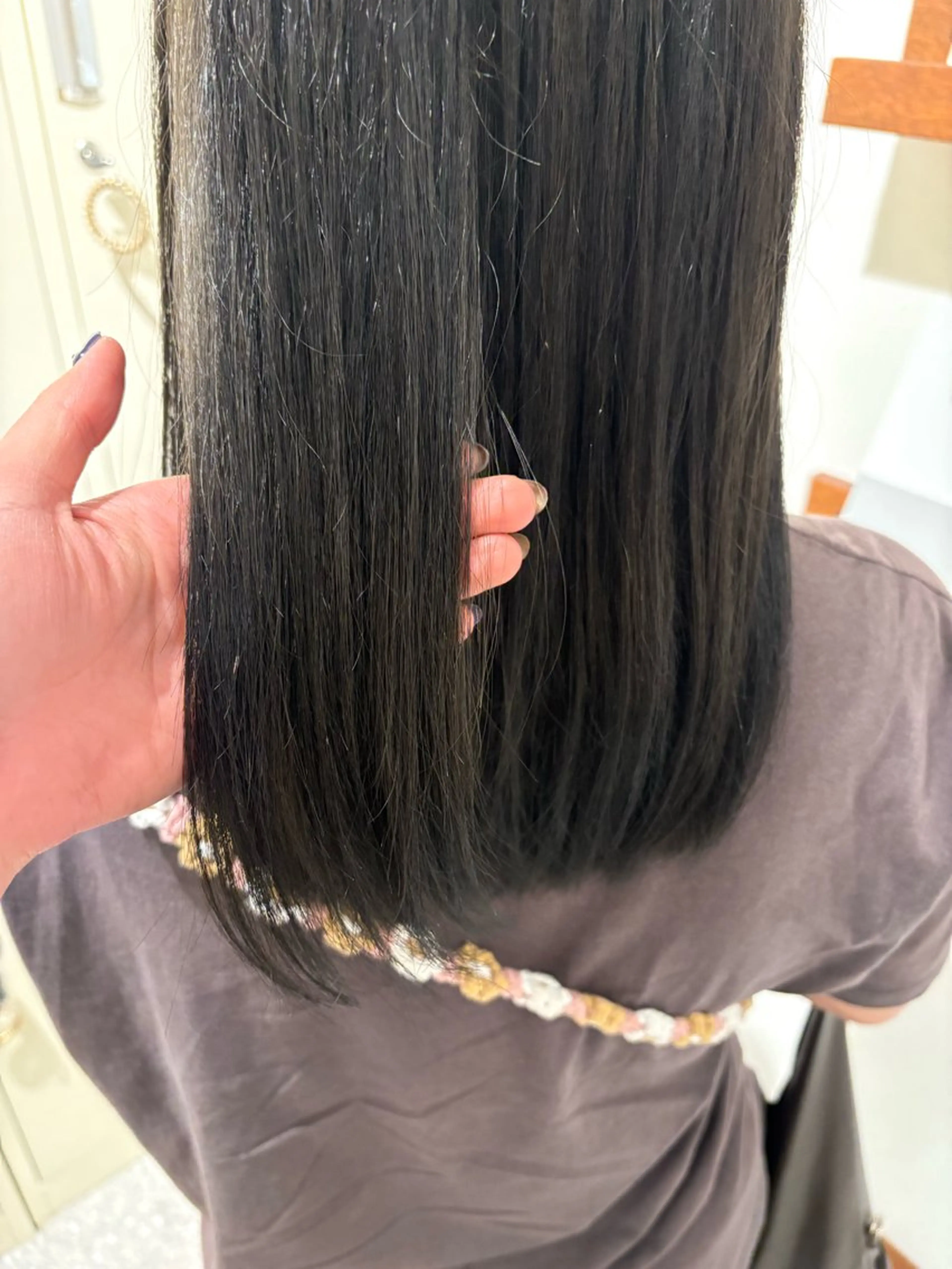 カラー 藤波 愛佳のヘアスタイル