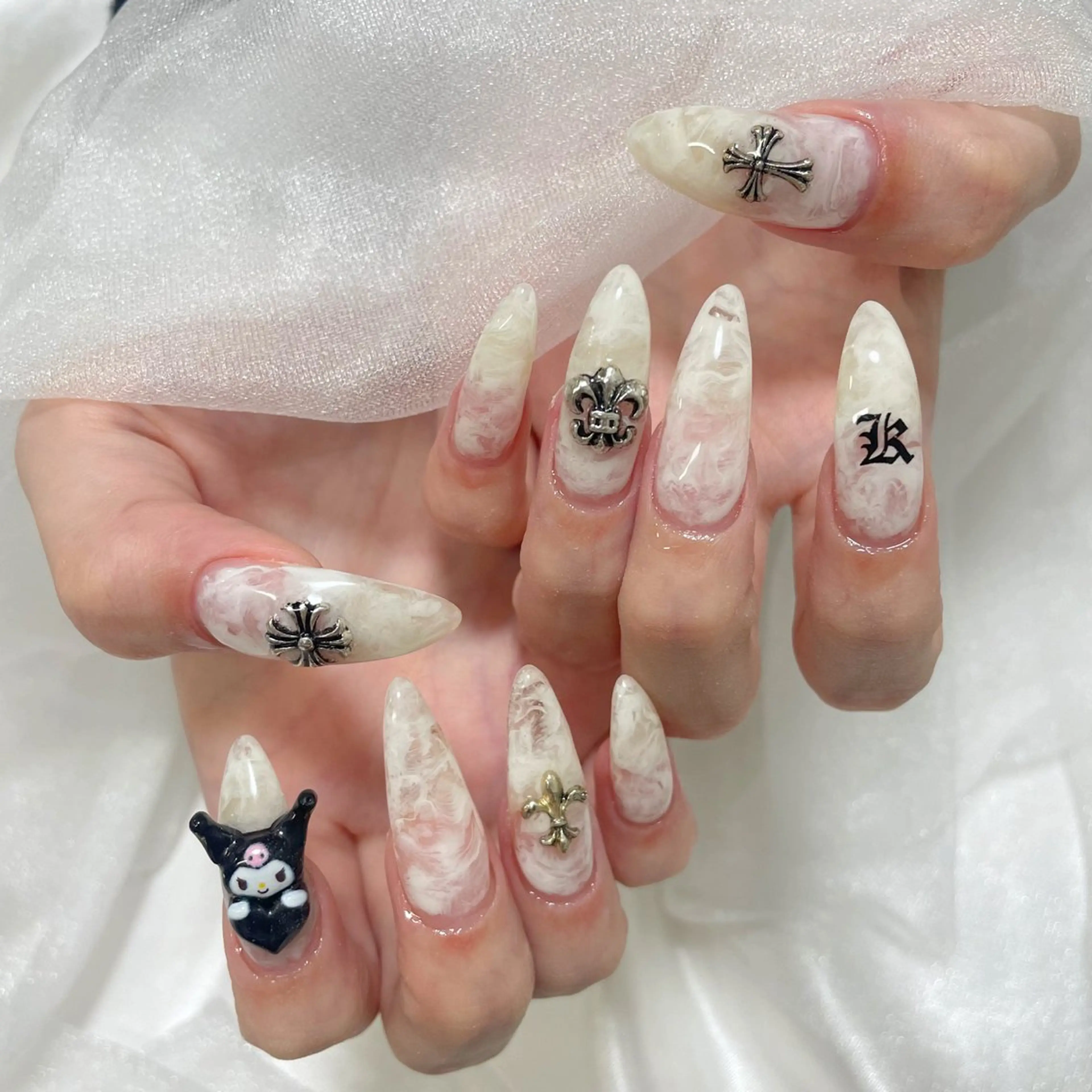 ネイル MoON...❤︎ MeGuのネイルデザイン