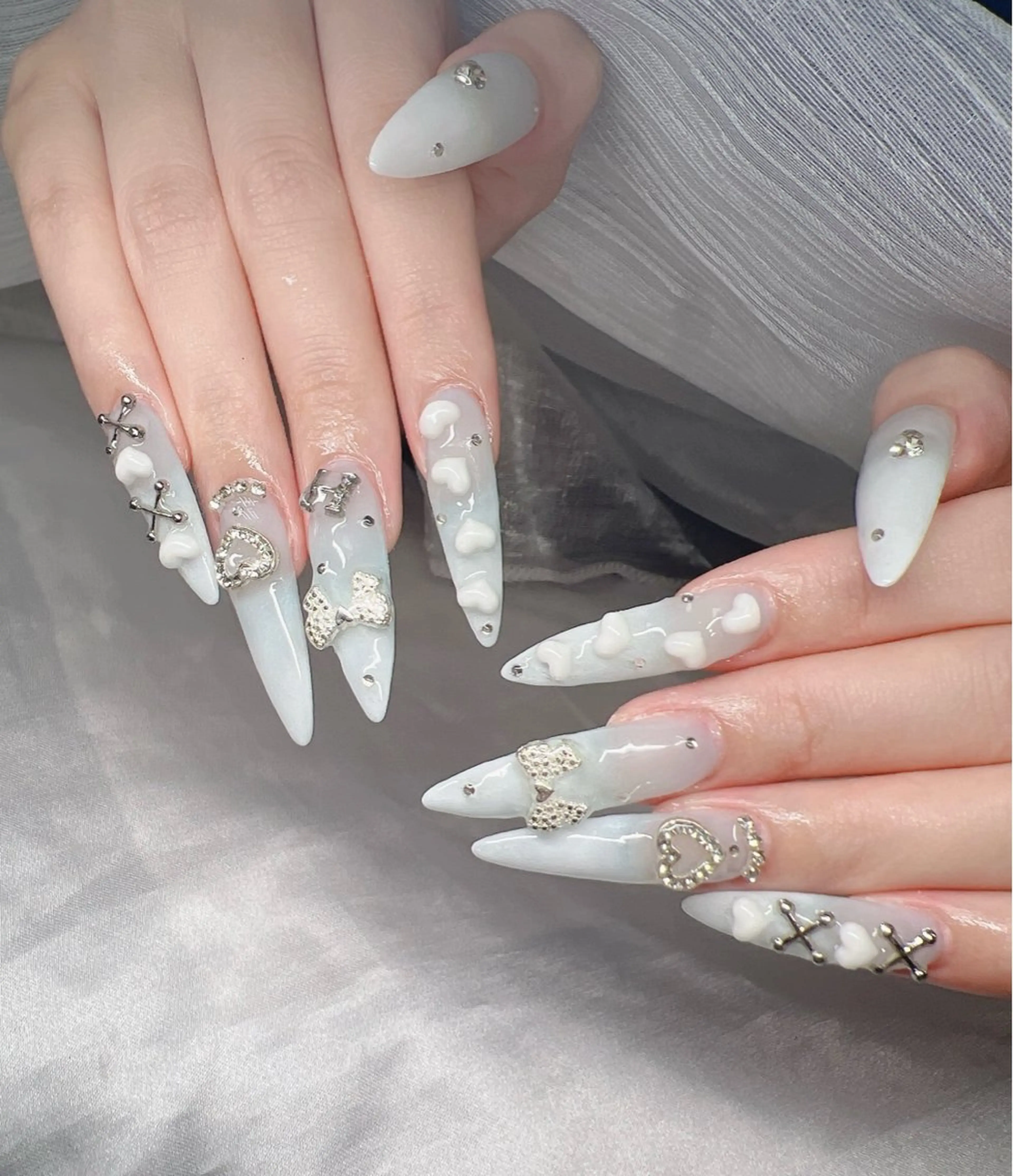 ネイル 長さ出し グラデーション 卒業式 キラキラネイル マグネットネイル ハンドネイル Lee Nailsのネイルデザイン