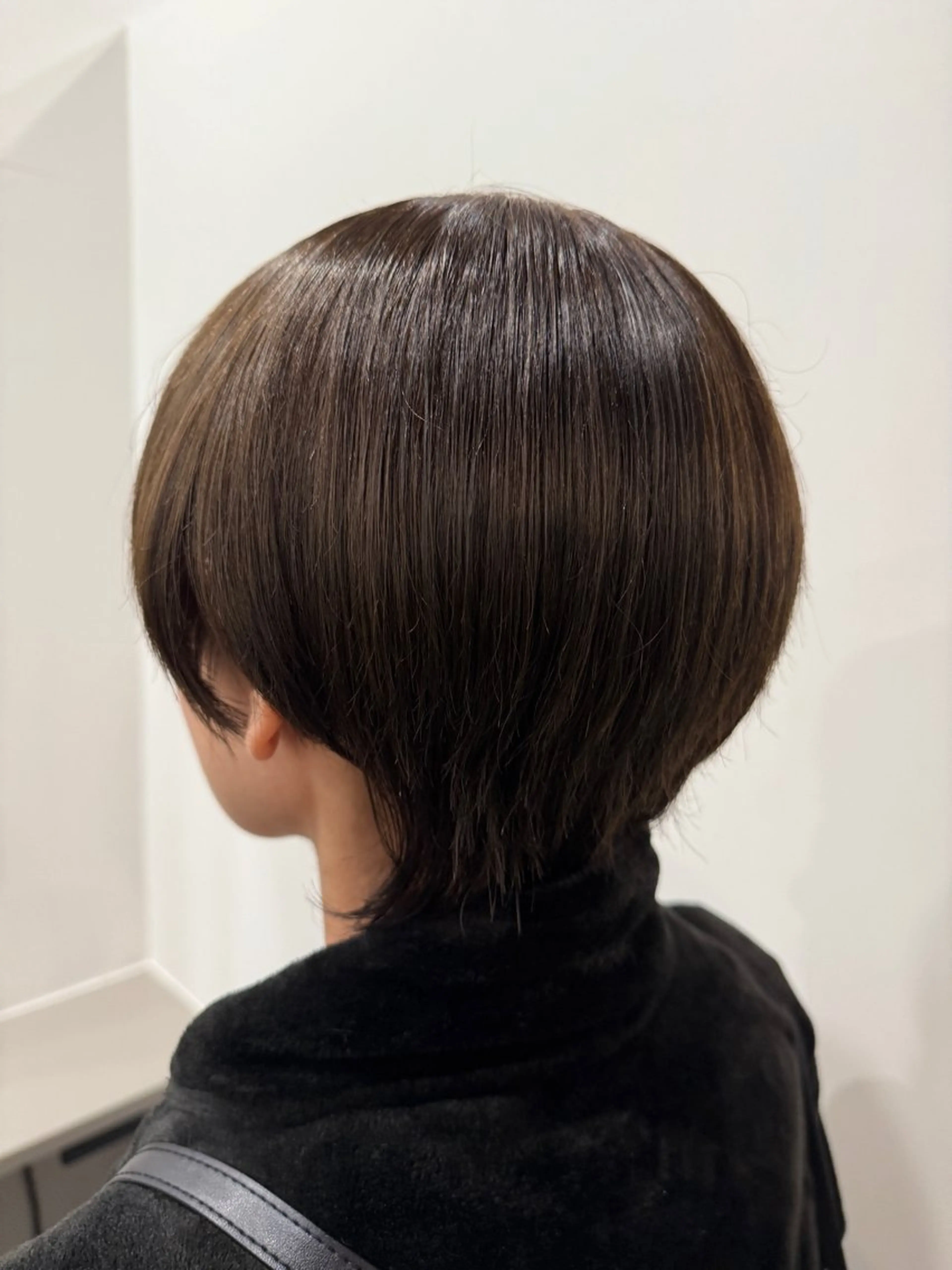 ショート カラー ブリーチ ケアブリーチ ハイトーンカラー ボブ 顔まわりレイヤー dogstar 加藤翔大のヘアスタイル