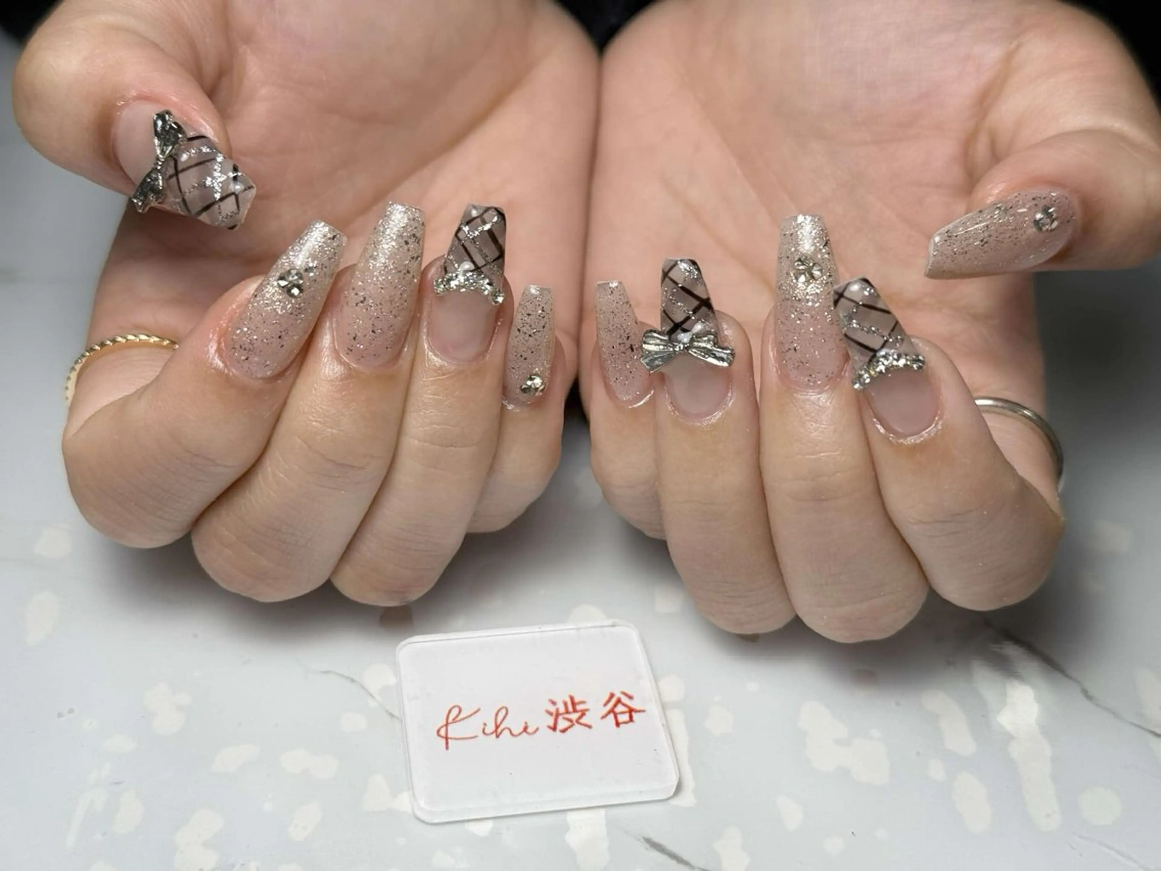 ネイル アートネイル フレンチネイル ジェルネイル グラデーション 韓国ネイル ハンドネイル 💕鈴木ユリ パラジェル/オフ無料のネイルデザイン