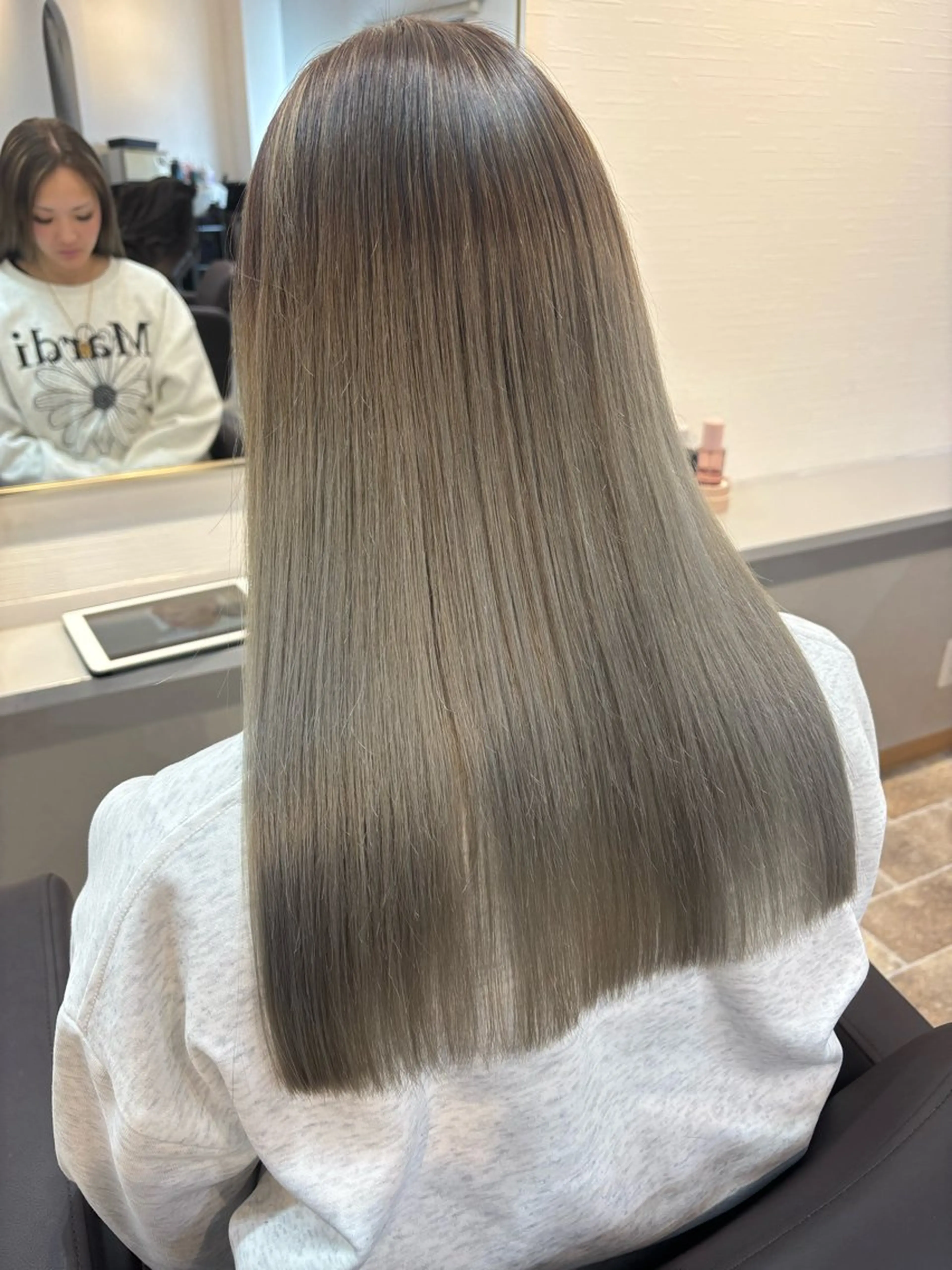 ロング カラー ヘアカラー&縮毛矯正 STAR☆RIVERのヘアスタイル