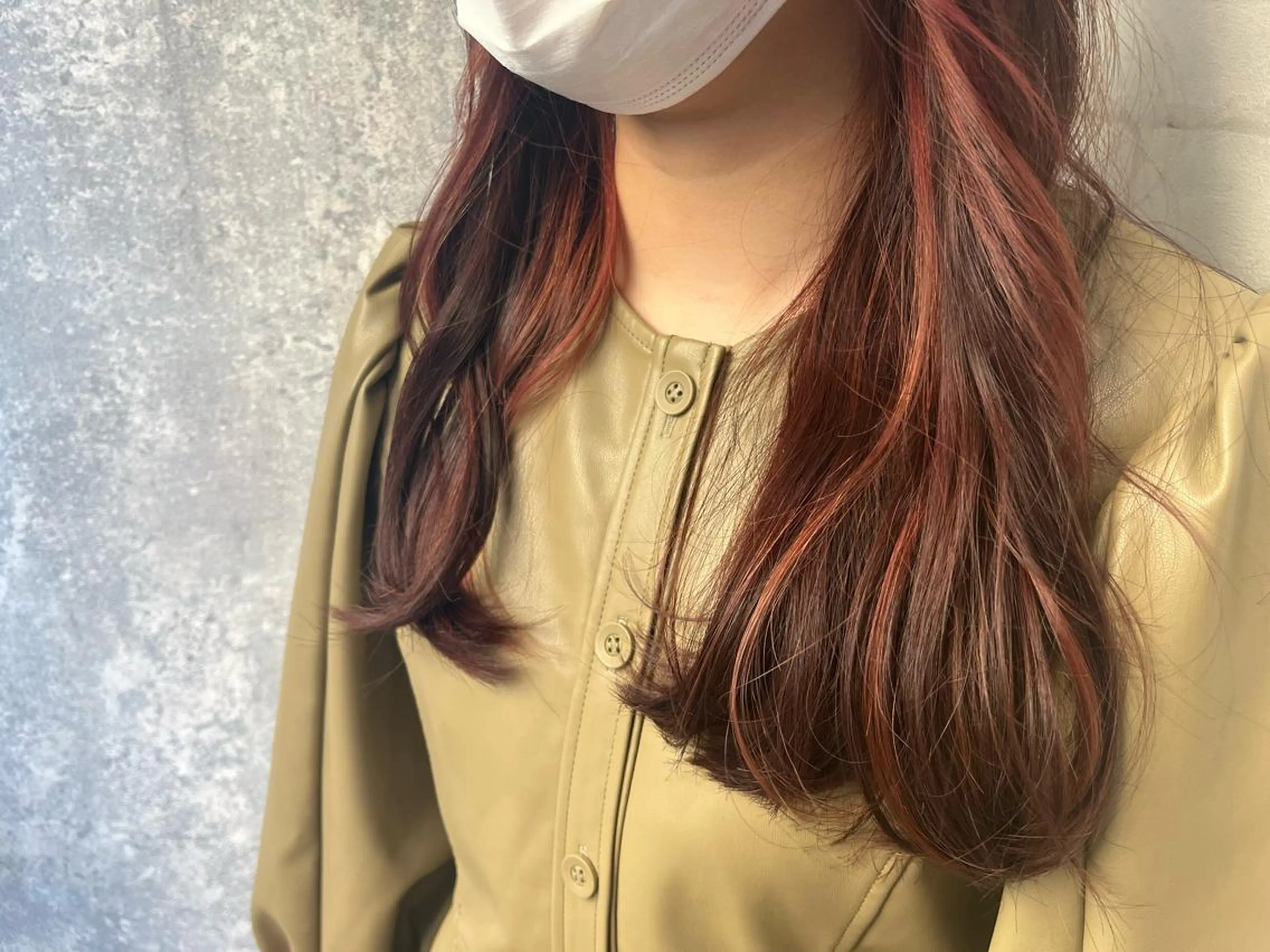 ロング カラー ピンクカラー ヘアカラー トリートメント 詩乃🎀ピンク 暖色系🫧レイヤーのヘアスタイル