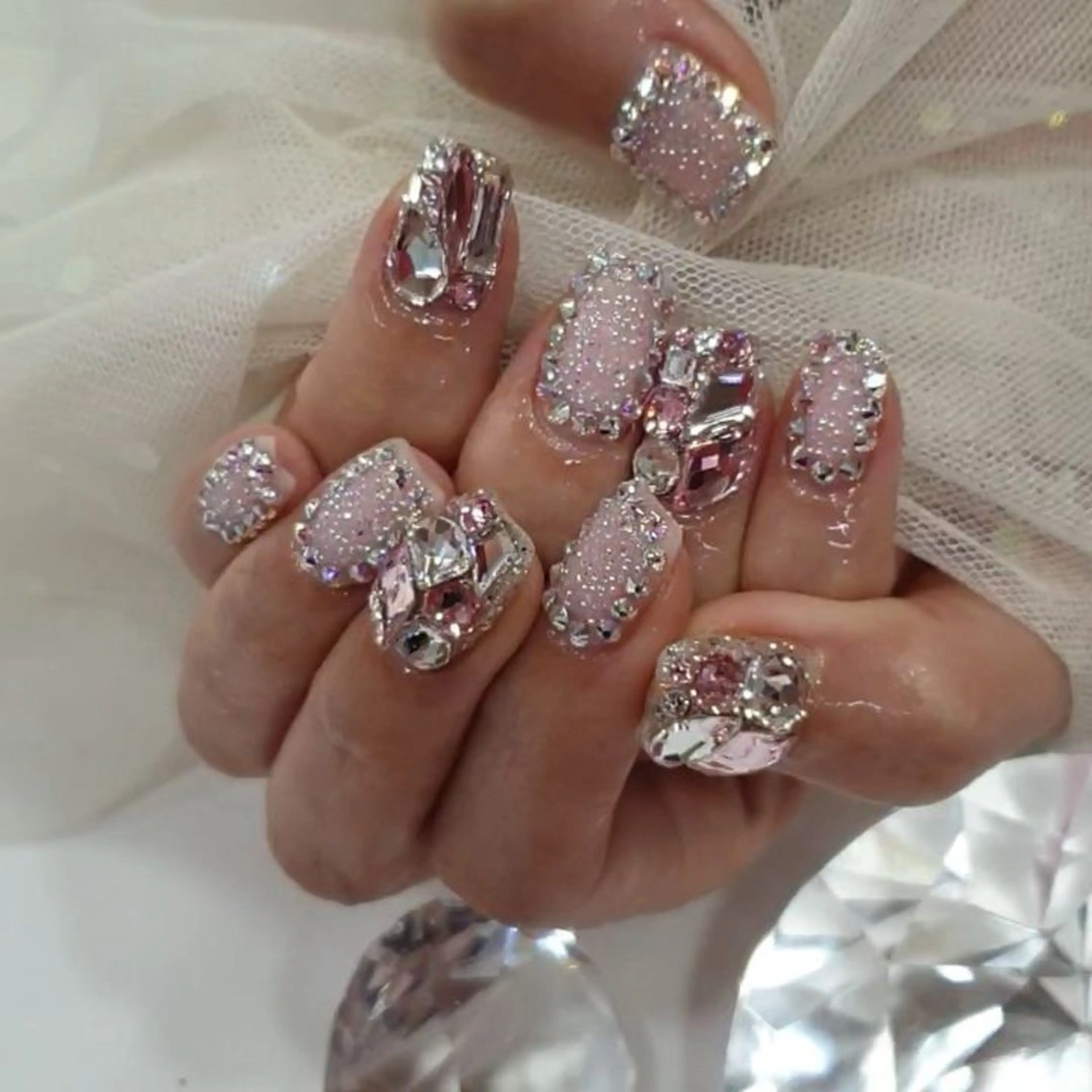 ミディアム T&D NailSalonのネイルデザイン