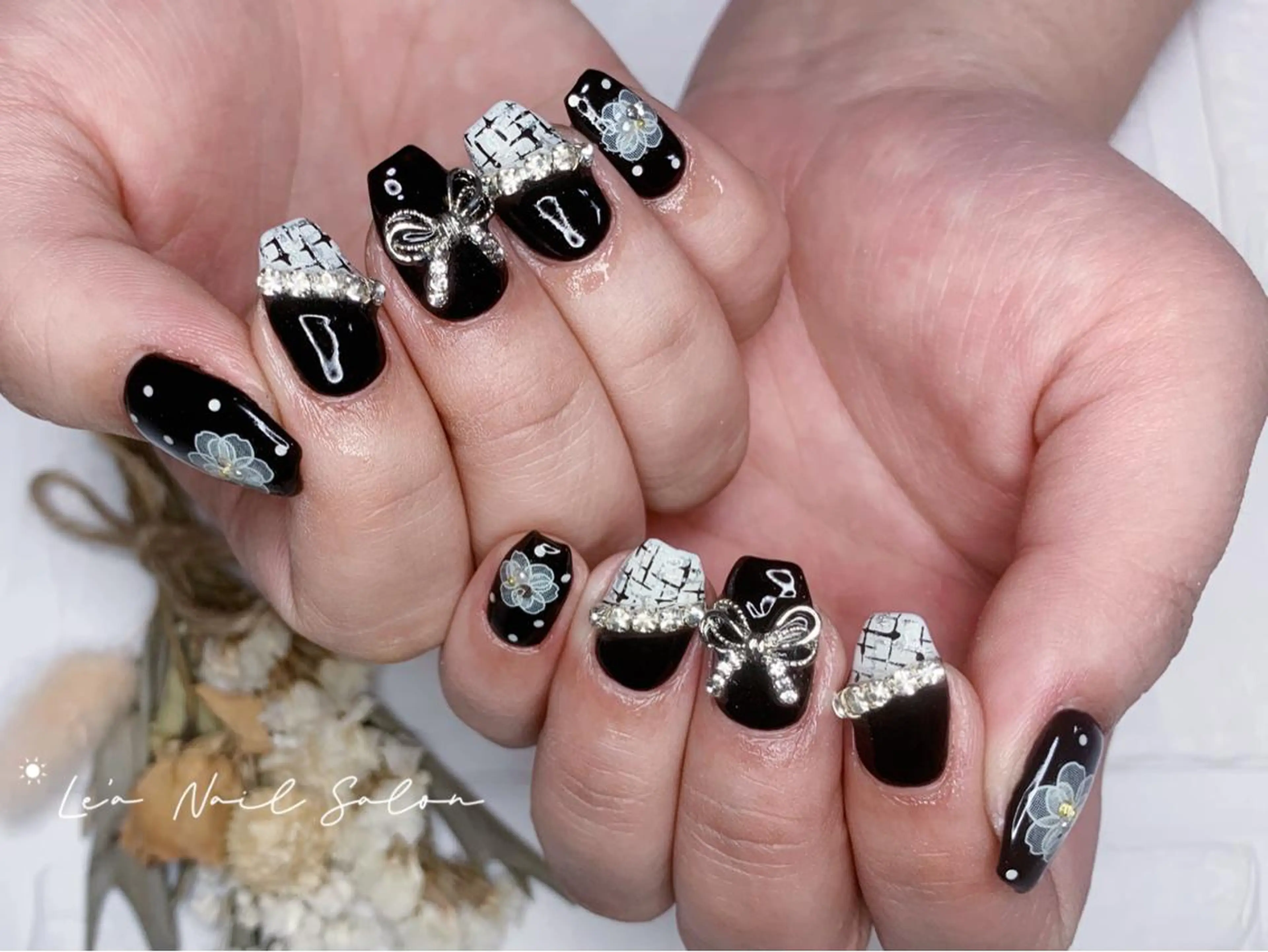 ショート カラー ネイル Le’a NailSalonのネイルデザイン
