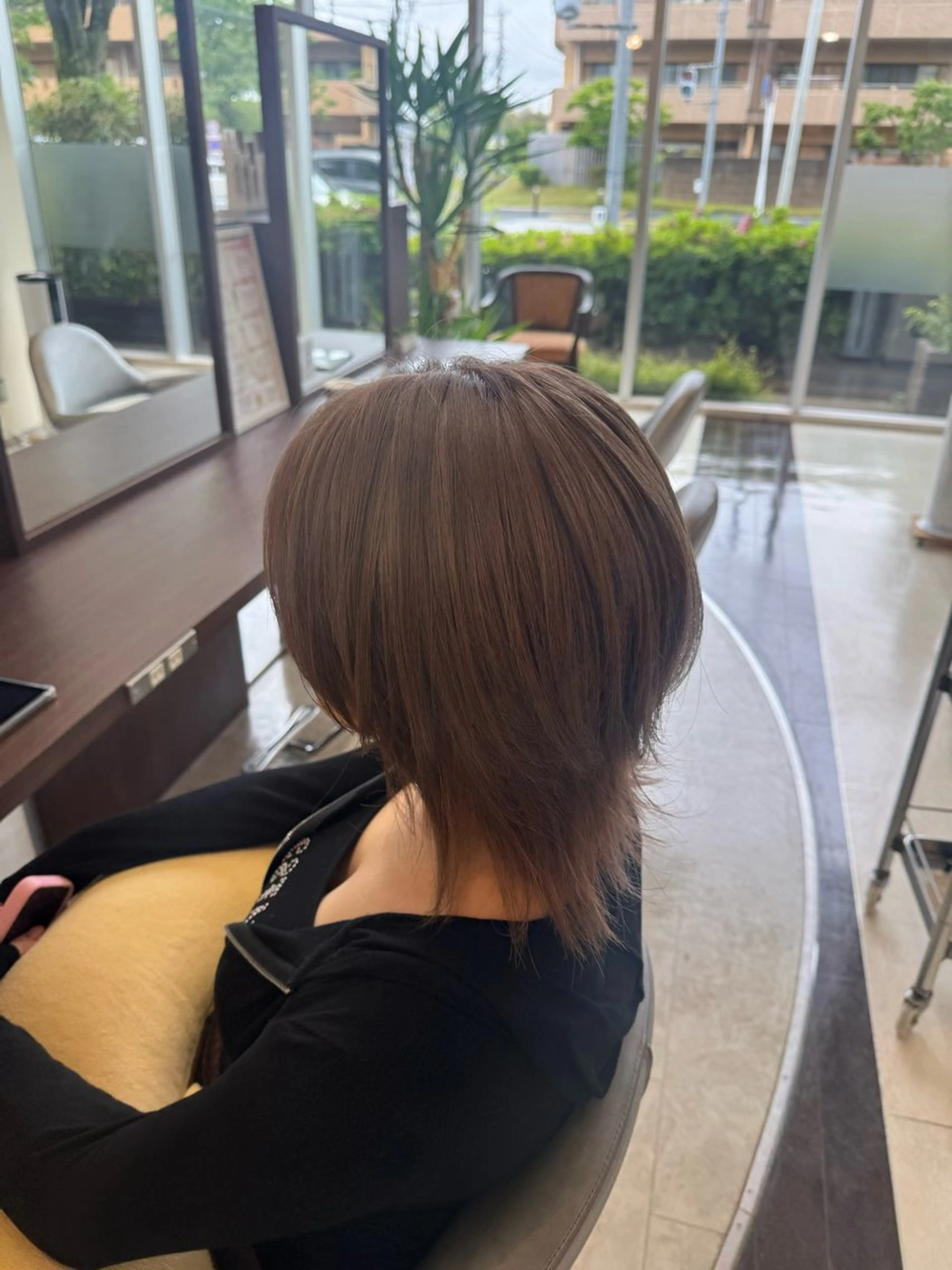 ミディアム レイヤーカット ウルフカット ウルフレイヤー カット ヘアカラー トリートメント レイヤー職人・ 似合せ美容師そうまのヘアスタイル