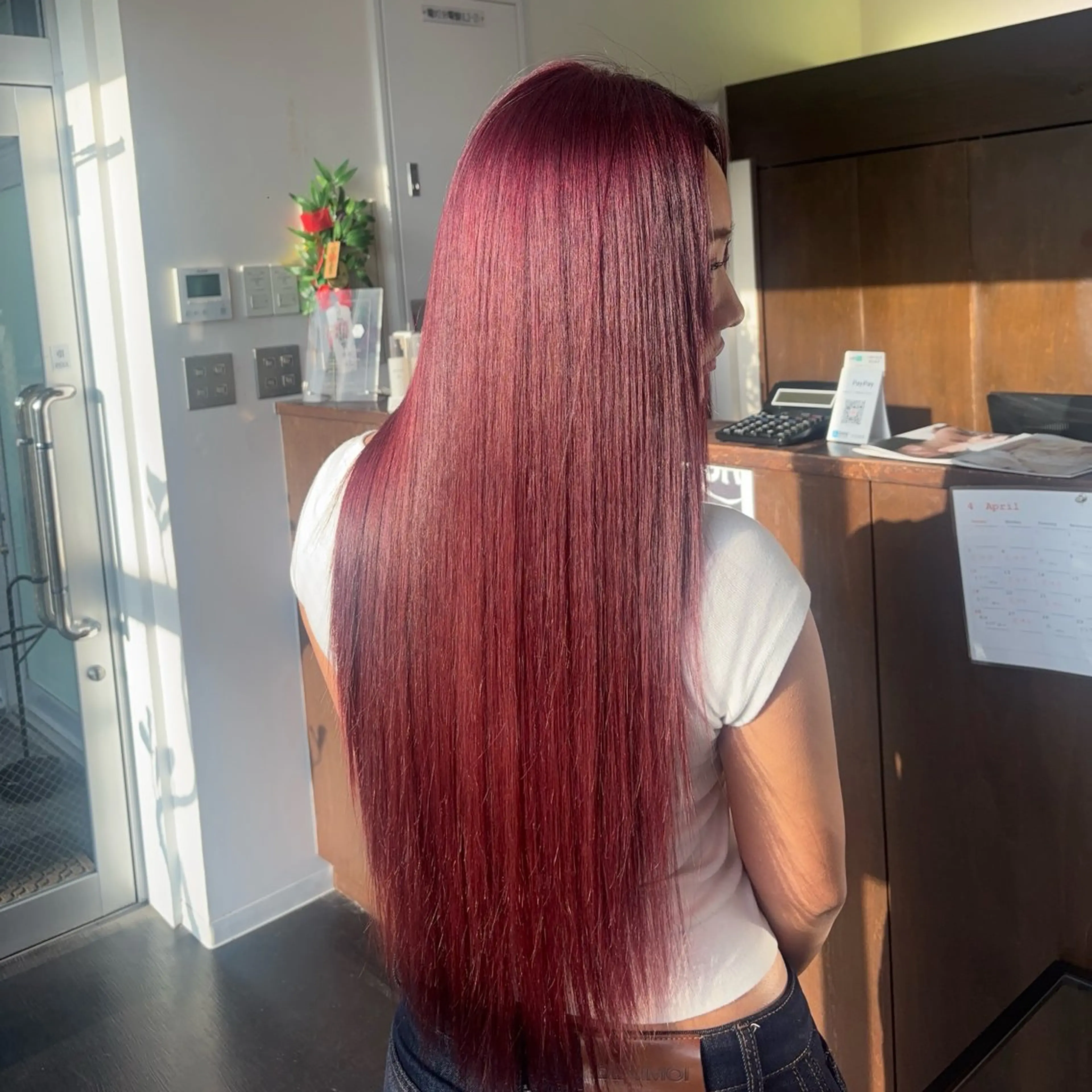 ロング OTOHA OLUOLUのヘアスタイル