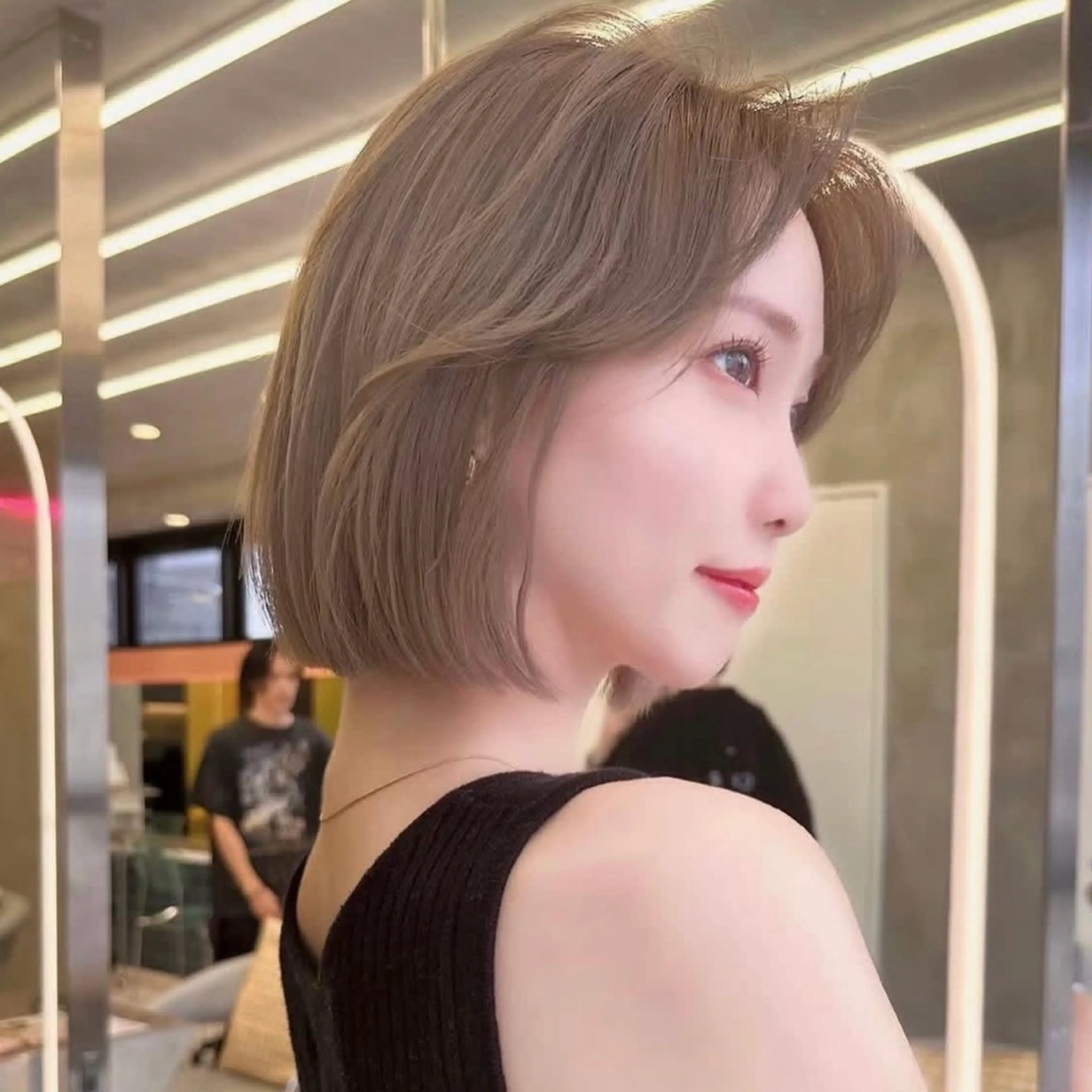 ミディアム カラー カット ヘアカラー 縮毛矯正 トリートメント レイヤー|縮毛矯正 |韓国ボブ|岡田洸太のヘアスタイル