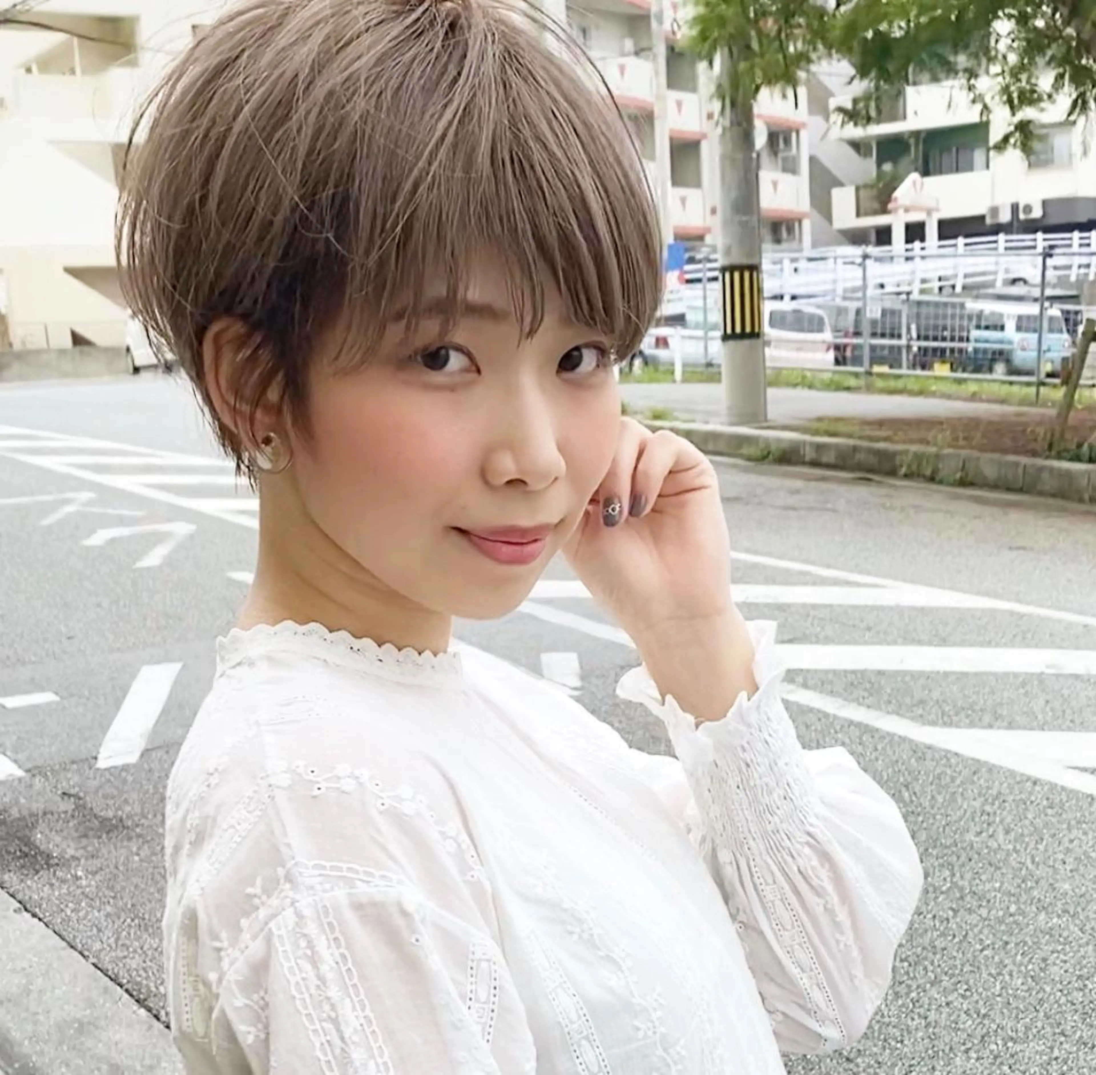 ショート カラー イルミナカラー カット ヘアカラー grand juteのヘアスタイル