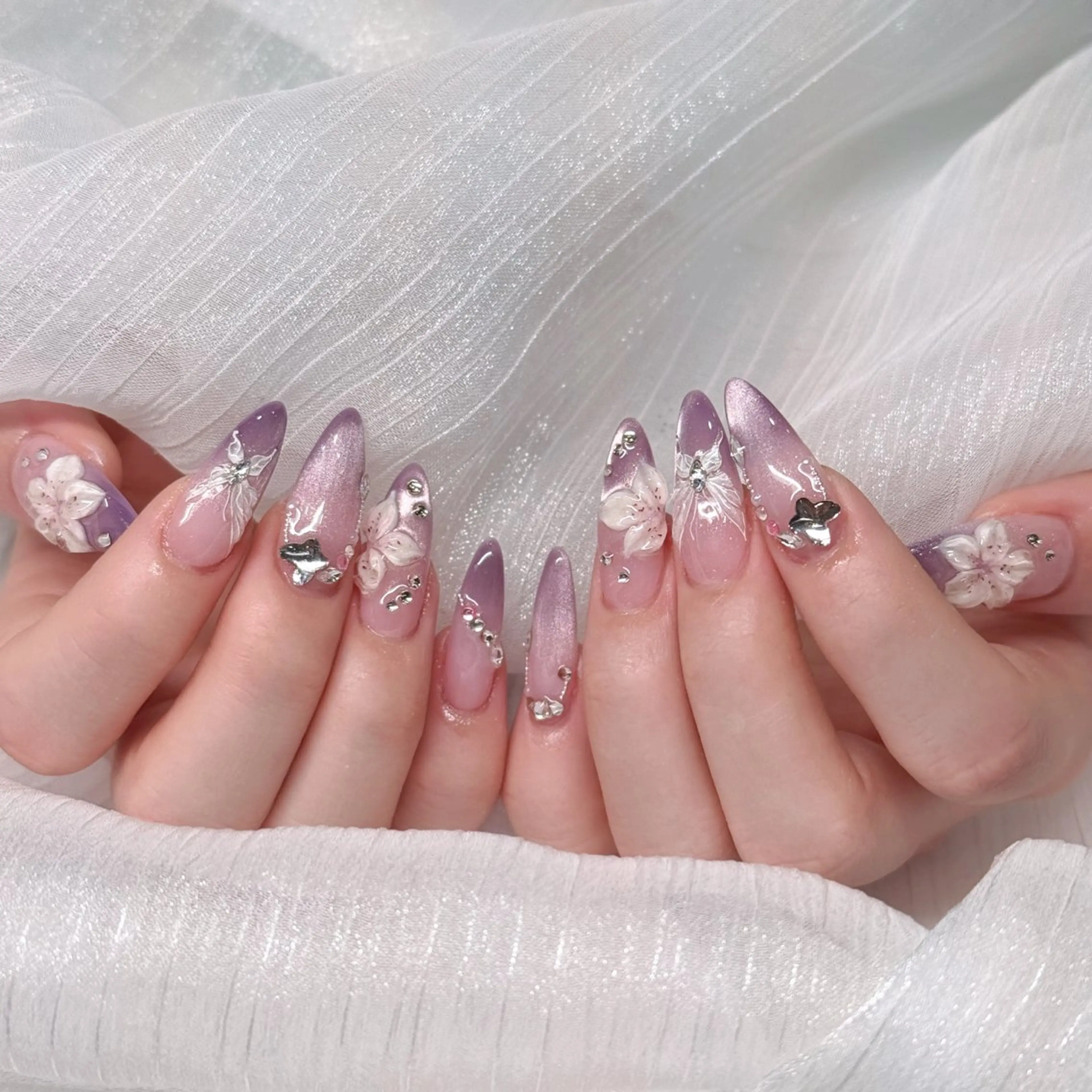 ネイル オーロラネイル ブルー チークネイル フットネイル フレンチネイル ハンドネイル JAN 168 池袋のネイルデザイン