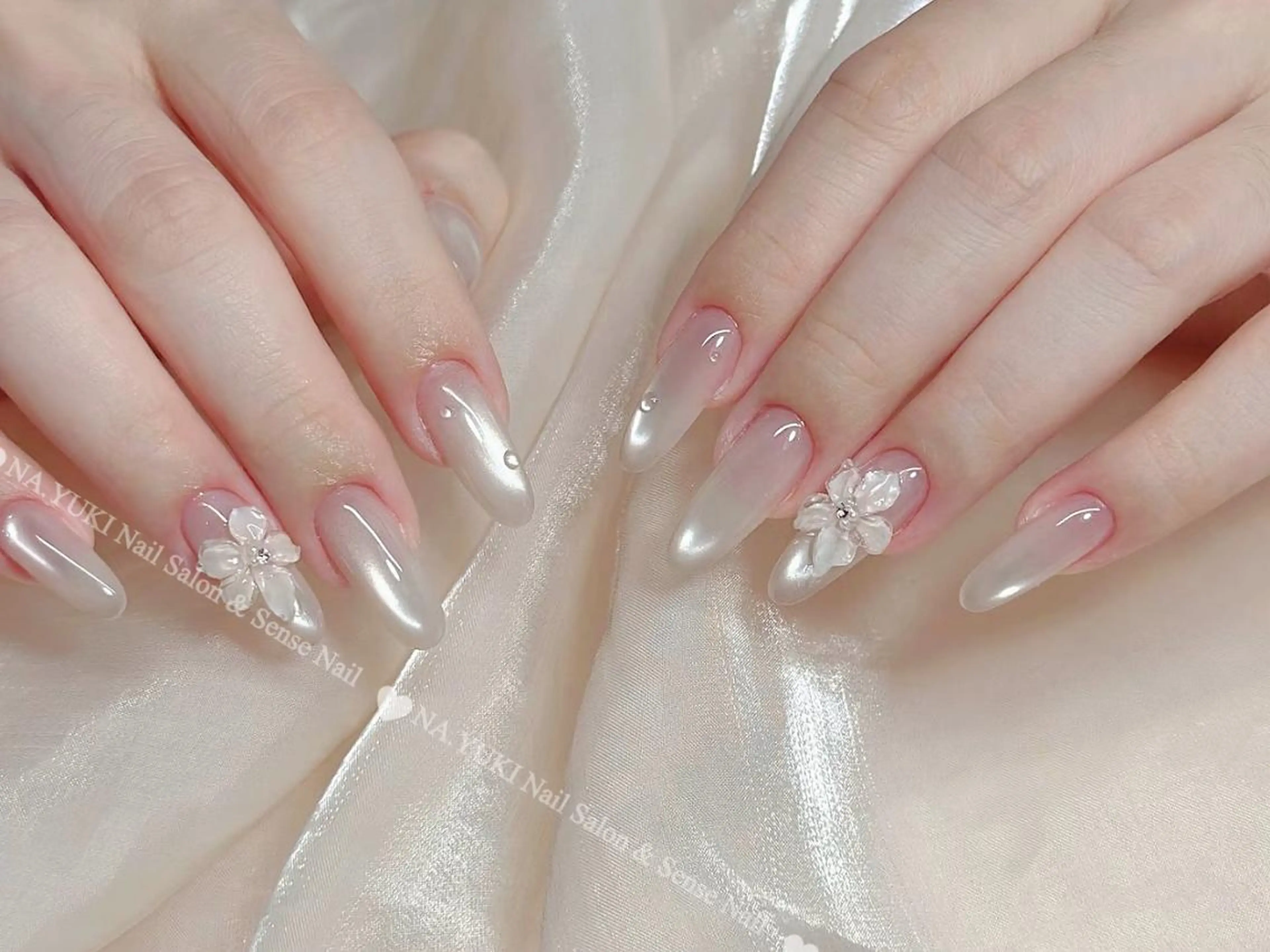 ネイル 🦋 Queenieのネイルデザイン