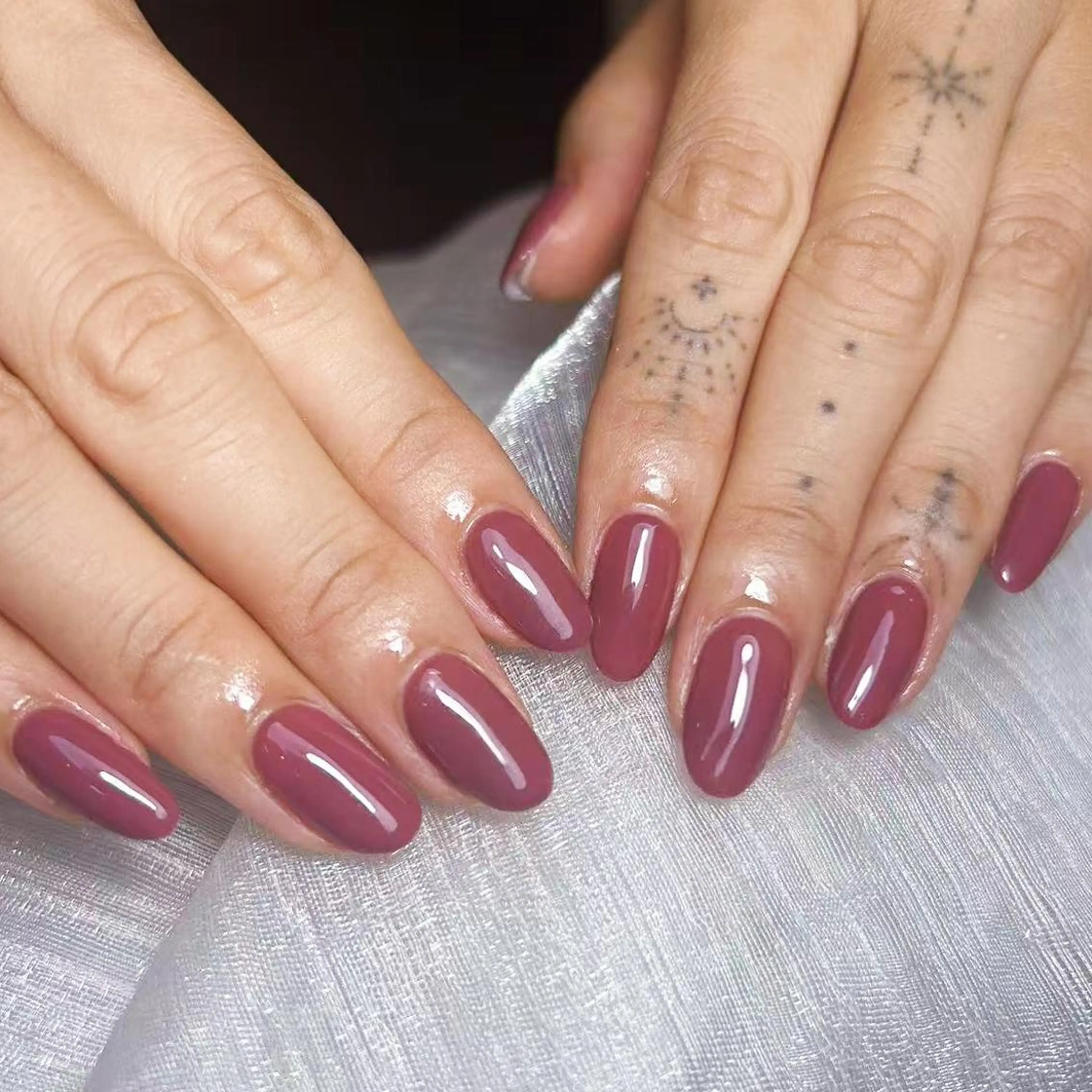 ネイル アートネイル オーロラネイル ガーリー キラキラネイル 韓国ネイル ハンドネイル Leah 💅のネイルデザイン