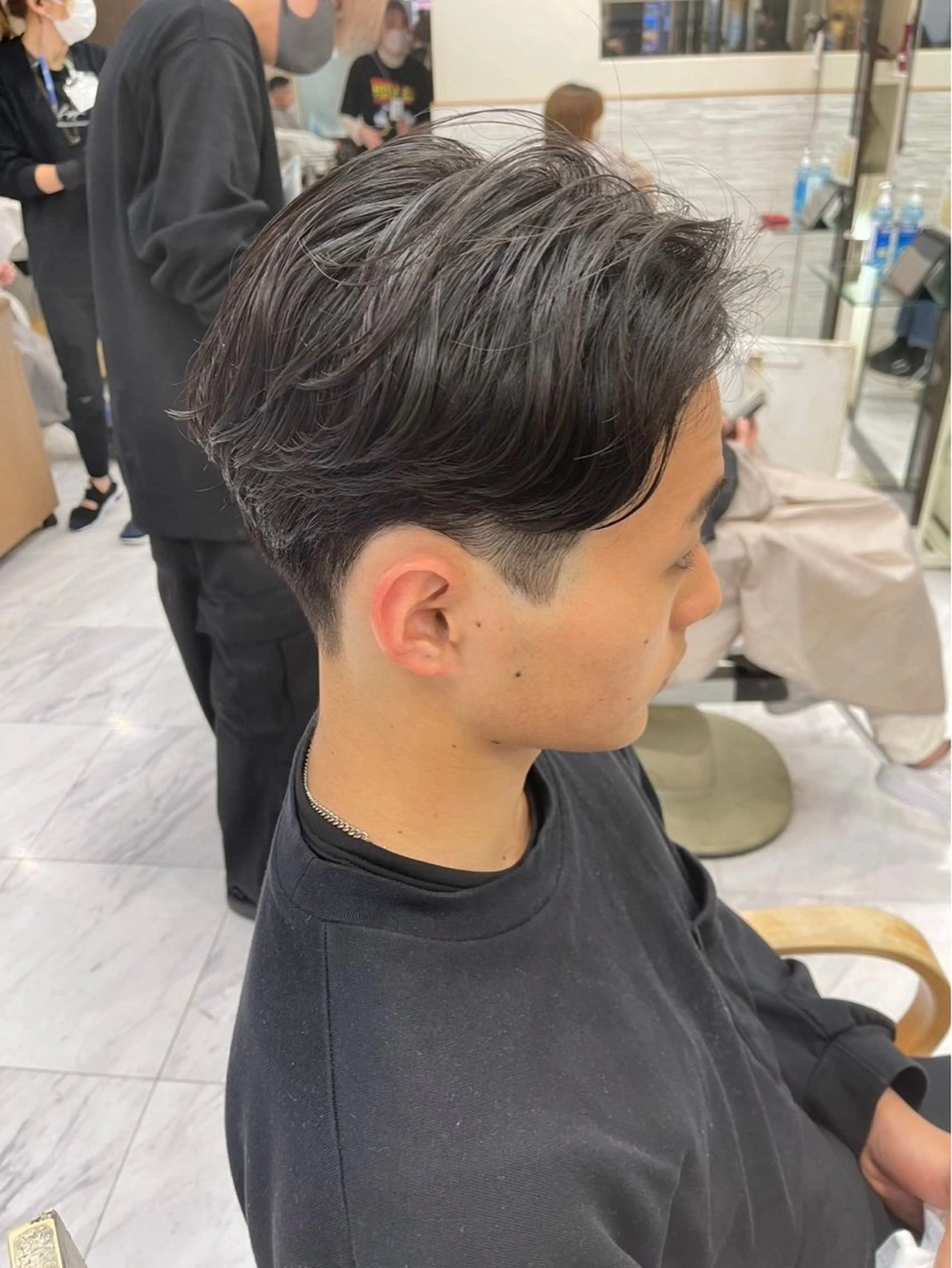 メンズ ☘️上村 ☘️髪質 改善/透明感カラーのヘアスタイル