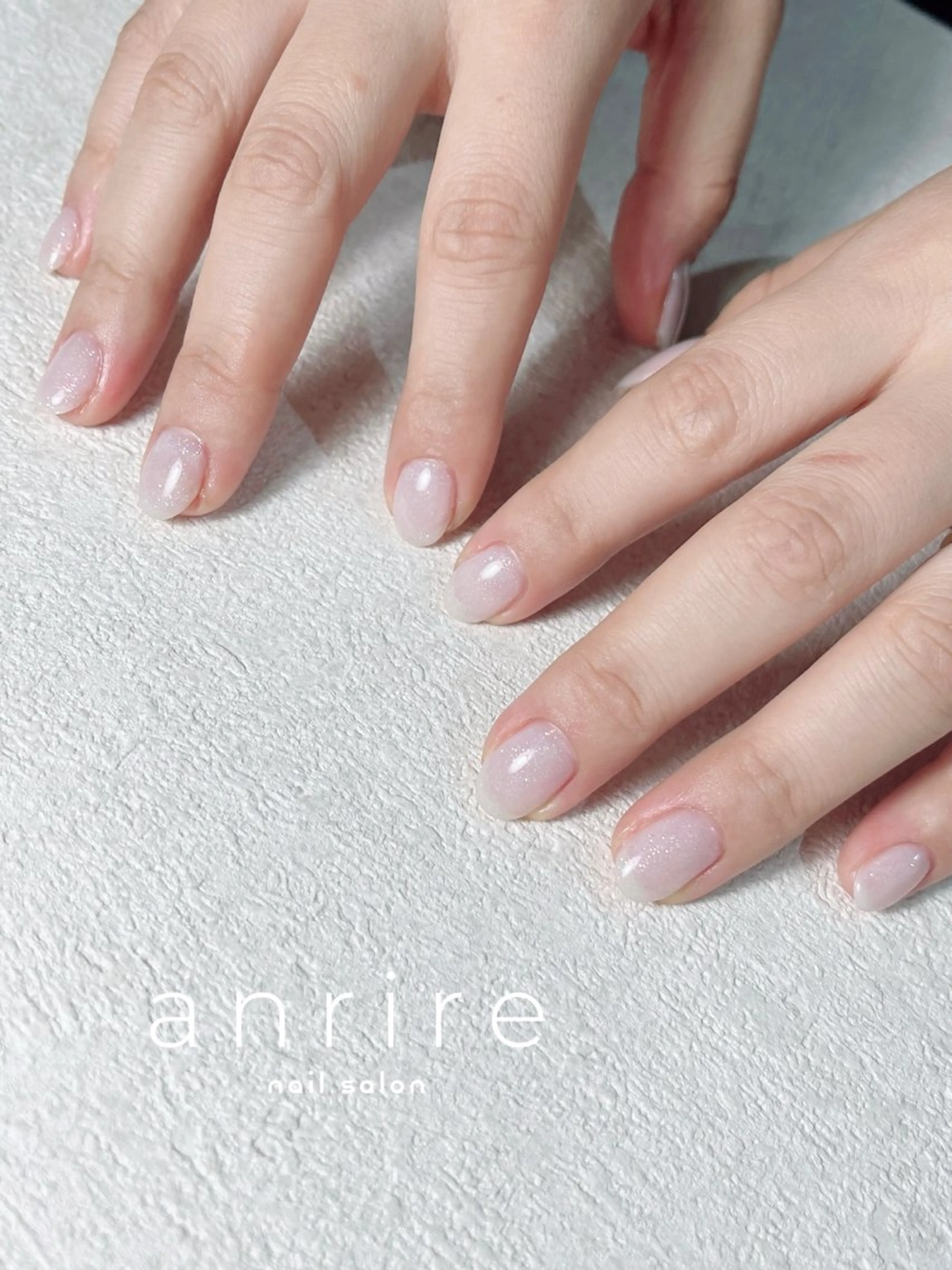 ネイル ブルー ジェルネイル キラキラネイル オフィスネイル ワンカラーネイル ハンドネイル nailsalon anrireのネイルデザイン