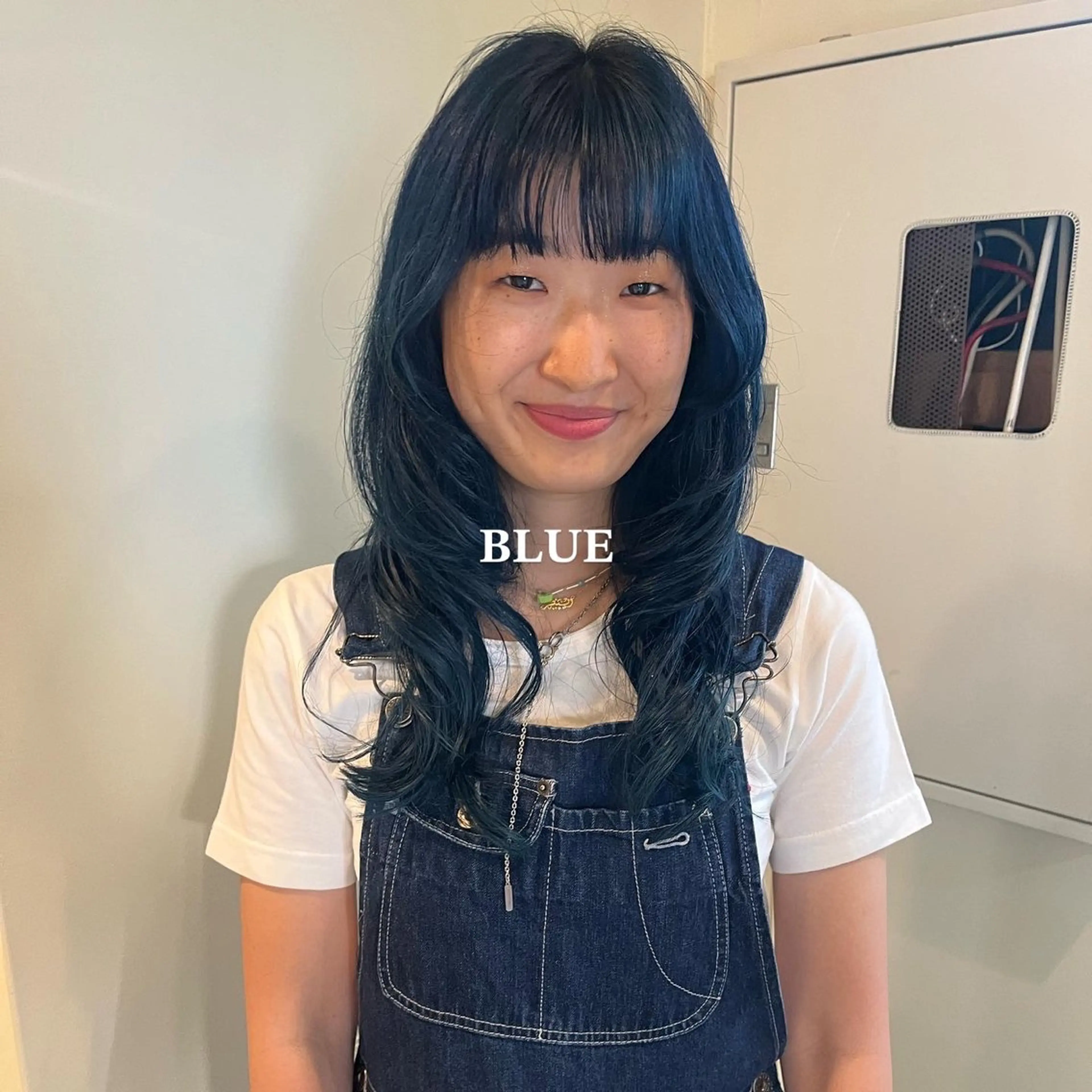 ロング ヘアカラー 🦮shiori アイドルオタク🦮のヘアスタイル