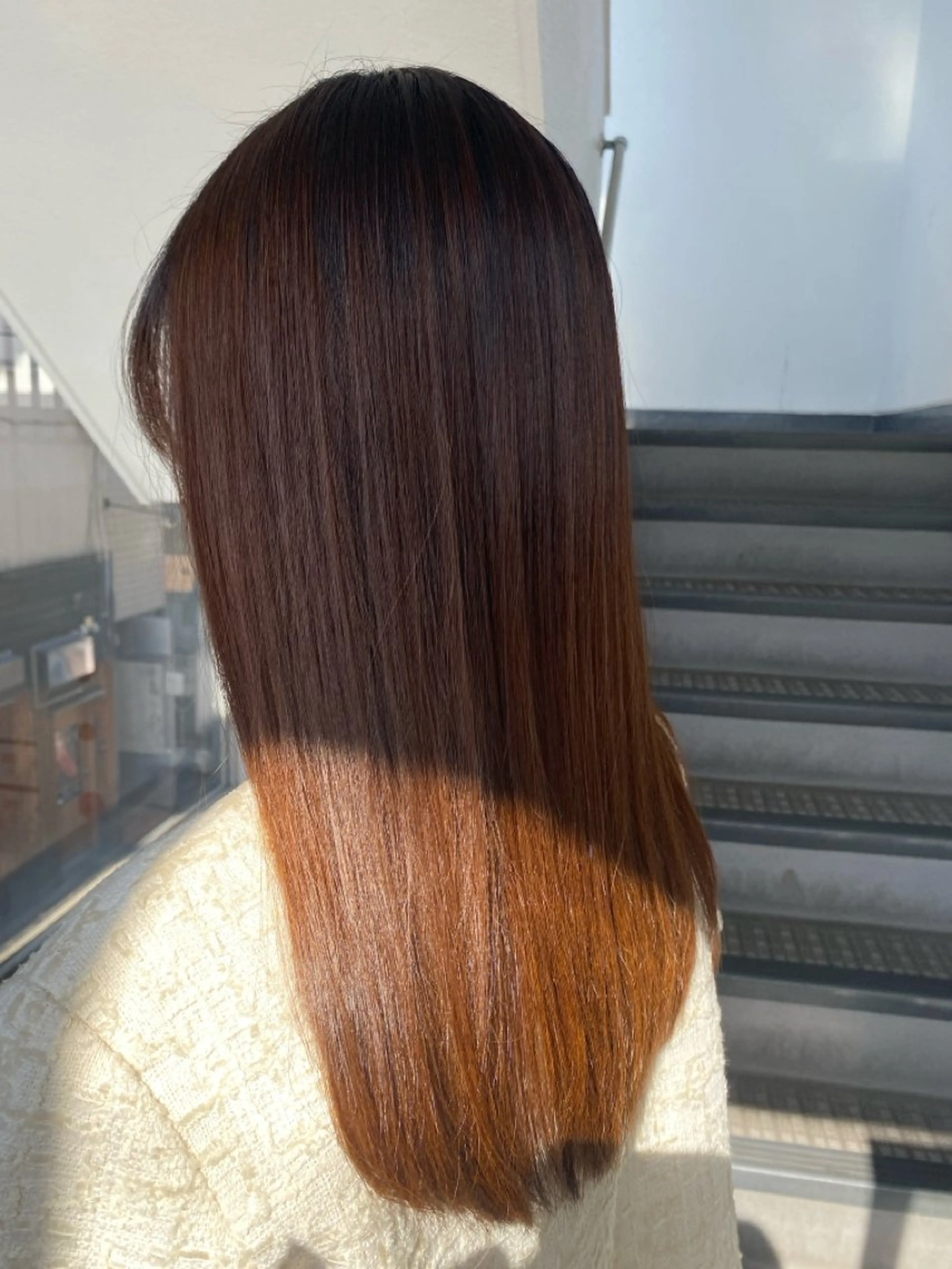 ロング ケアストレート ハナシロミサキのヘアスタイル