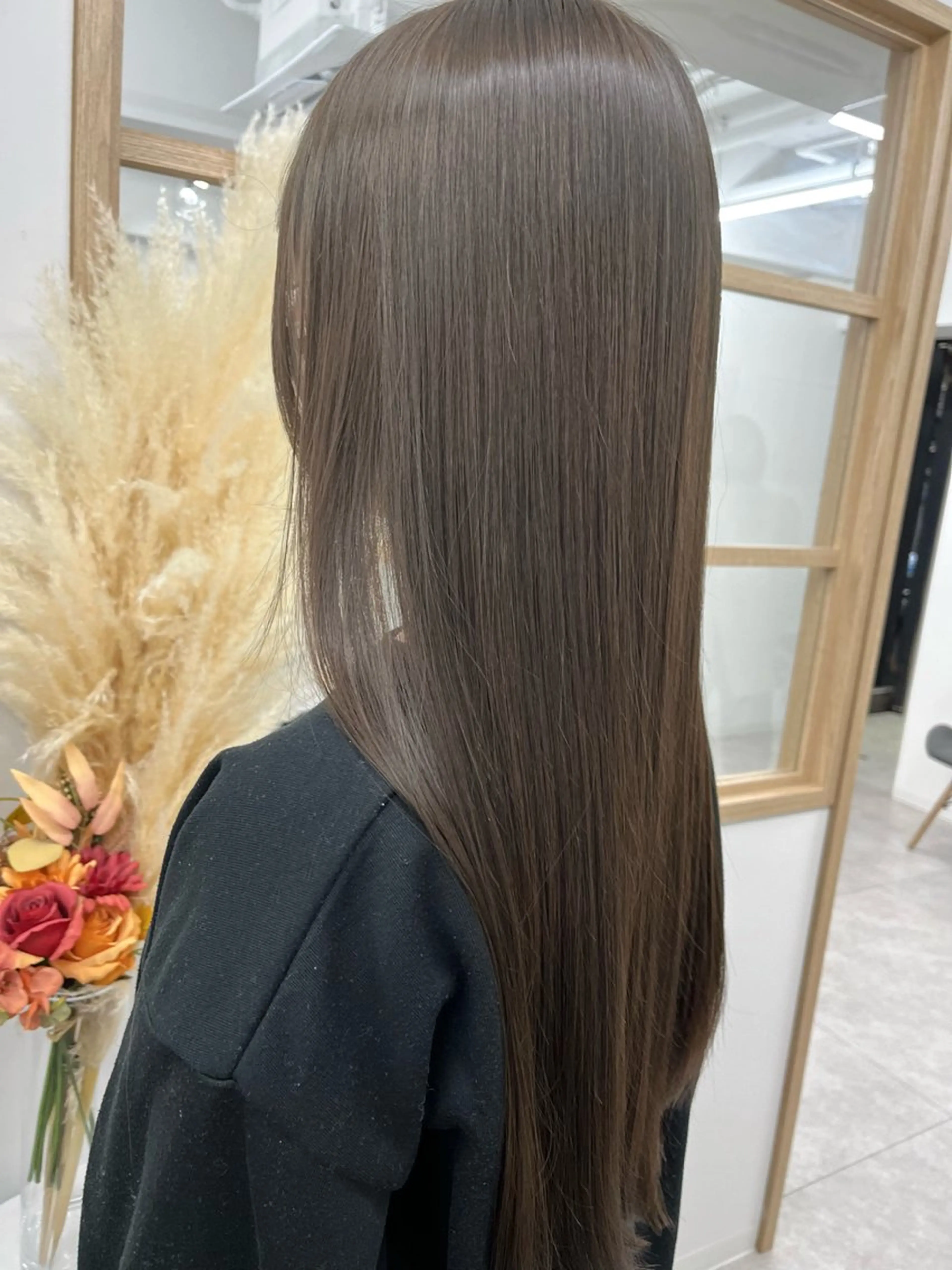 ロング カラー 柔らかオリーブ🌿 HIMARI🌻のヘアスタイル