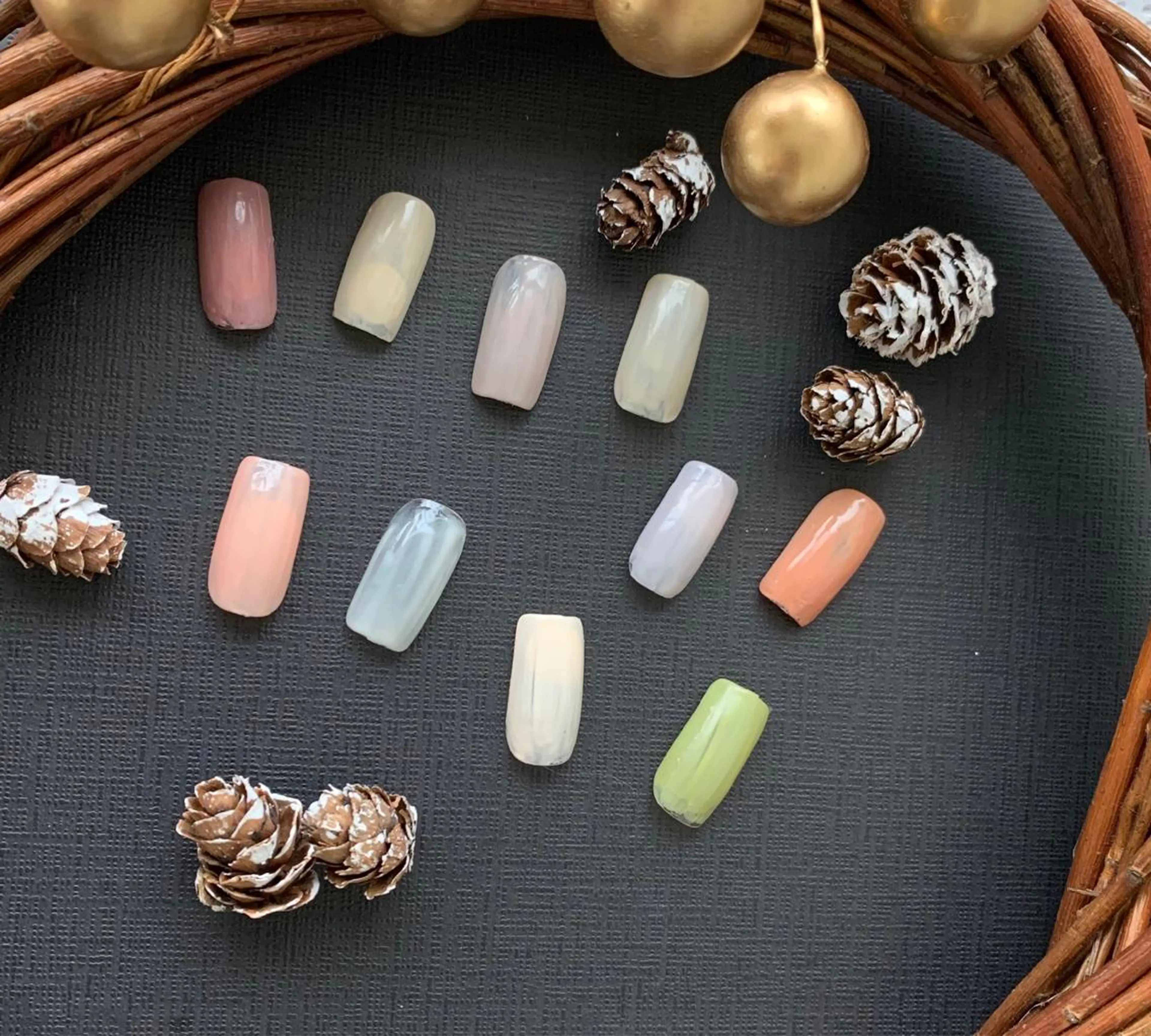 初体験ハンドジェル💅ワンカラージェル3800円→3700ジェルネイルを一度もした事が無い方のみ可能!爪カットオフ別料金の写真