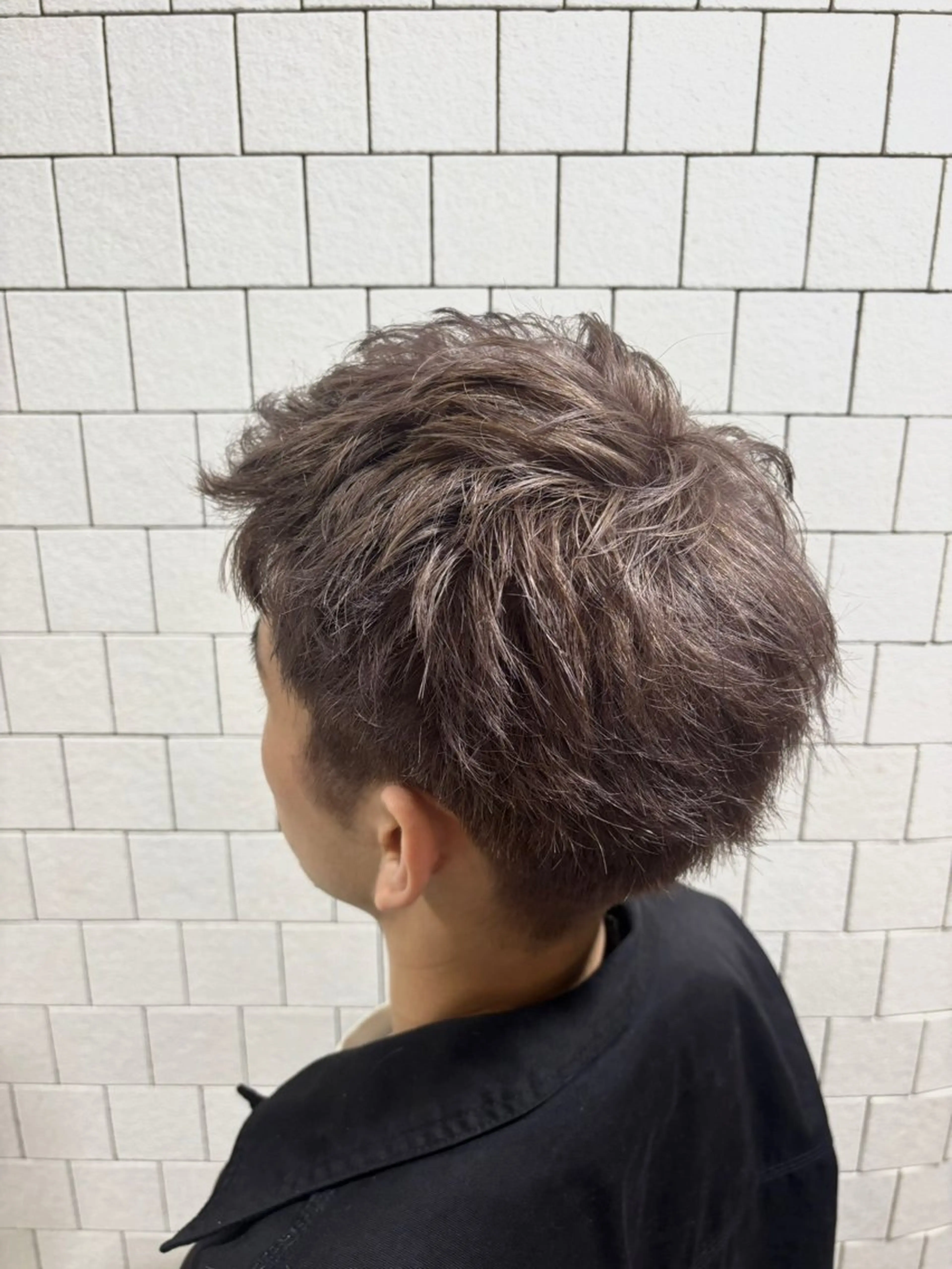 カラー メンズ メンズブリーチ ベージュカラー ブリーチ 倉木 優羽のヘアスタイル