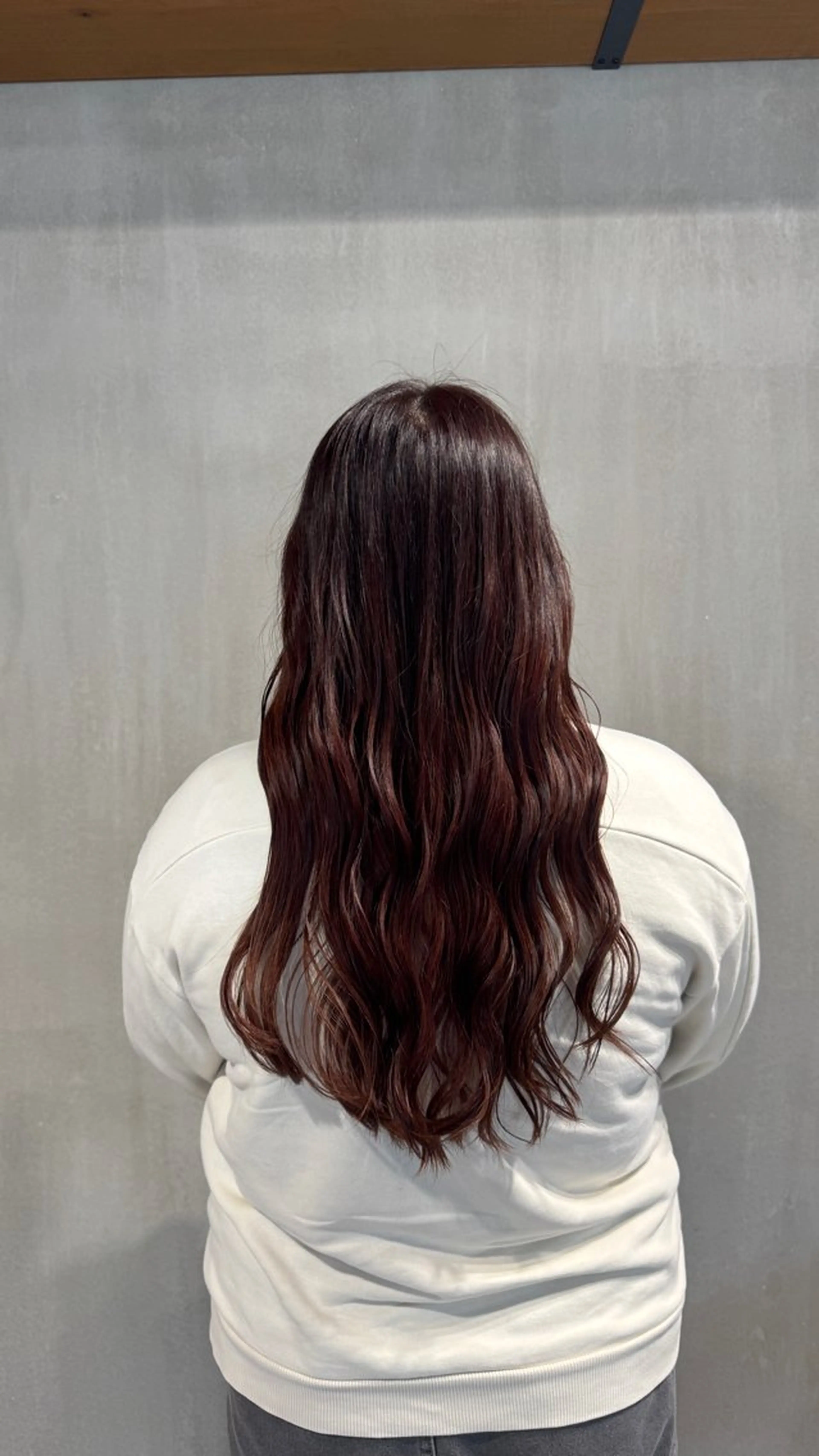 カラー ブラウンカラー ピンクカラー 岡田 渚のヘアスタイル