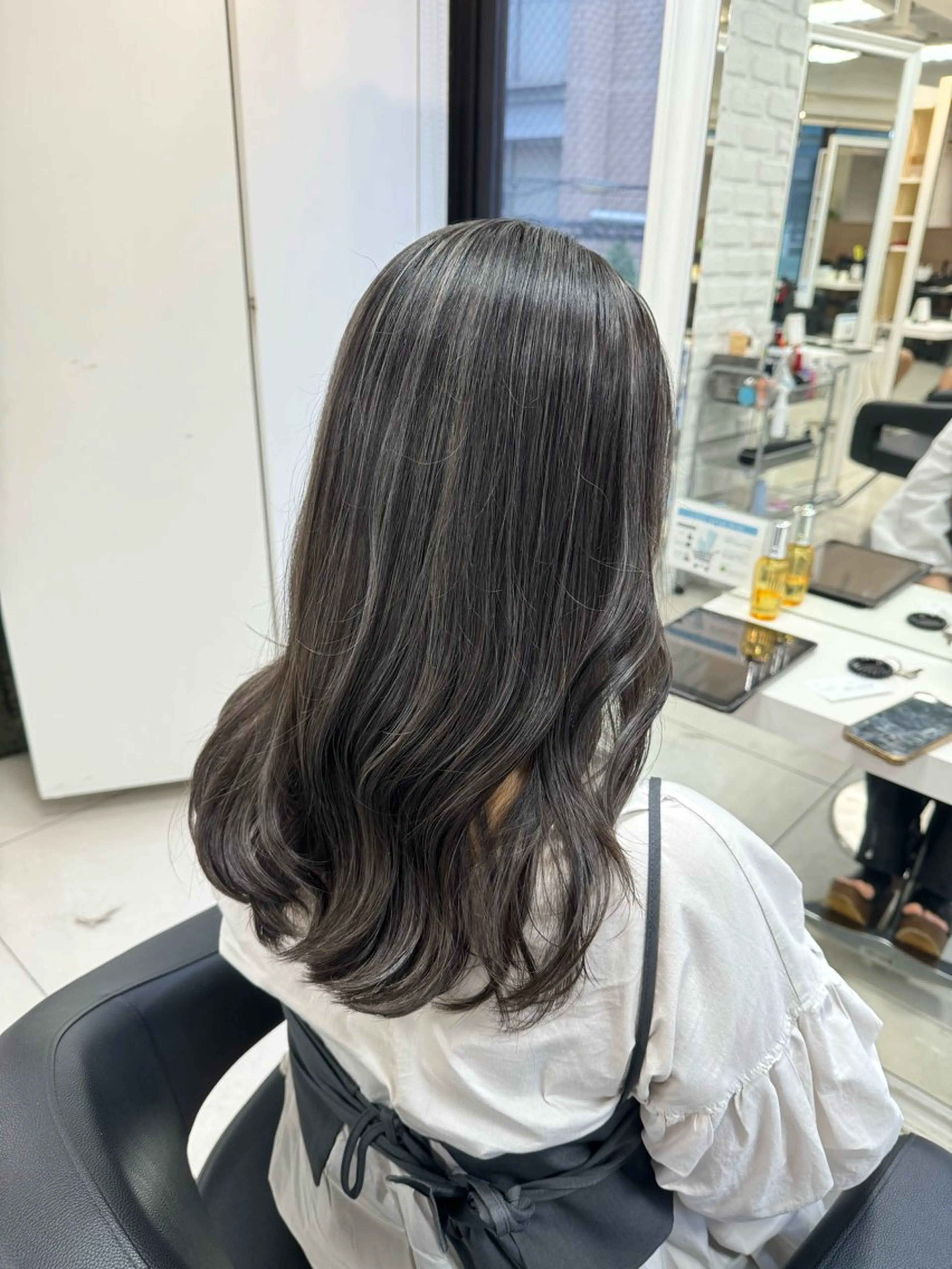 ロング カラー ブリーチ グレージュ ハイライトカラー イルミナカラー ハイライト カット ヘアカラー トリートメント 【髪質改善】 kasumi🌷🌷のヘアスタイル