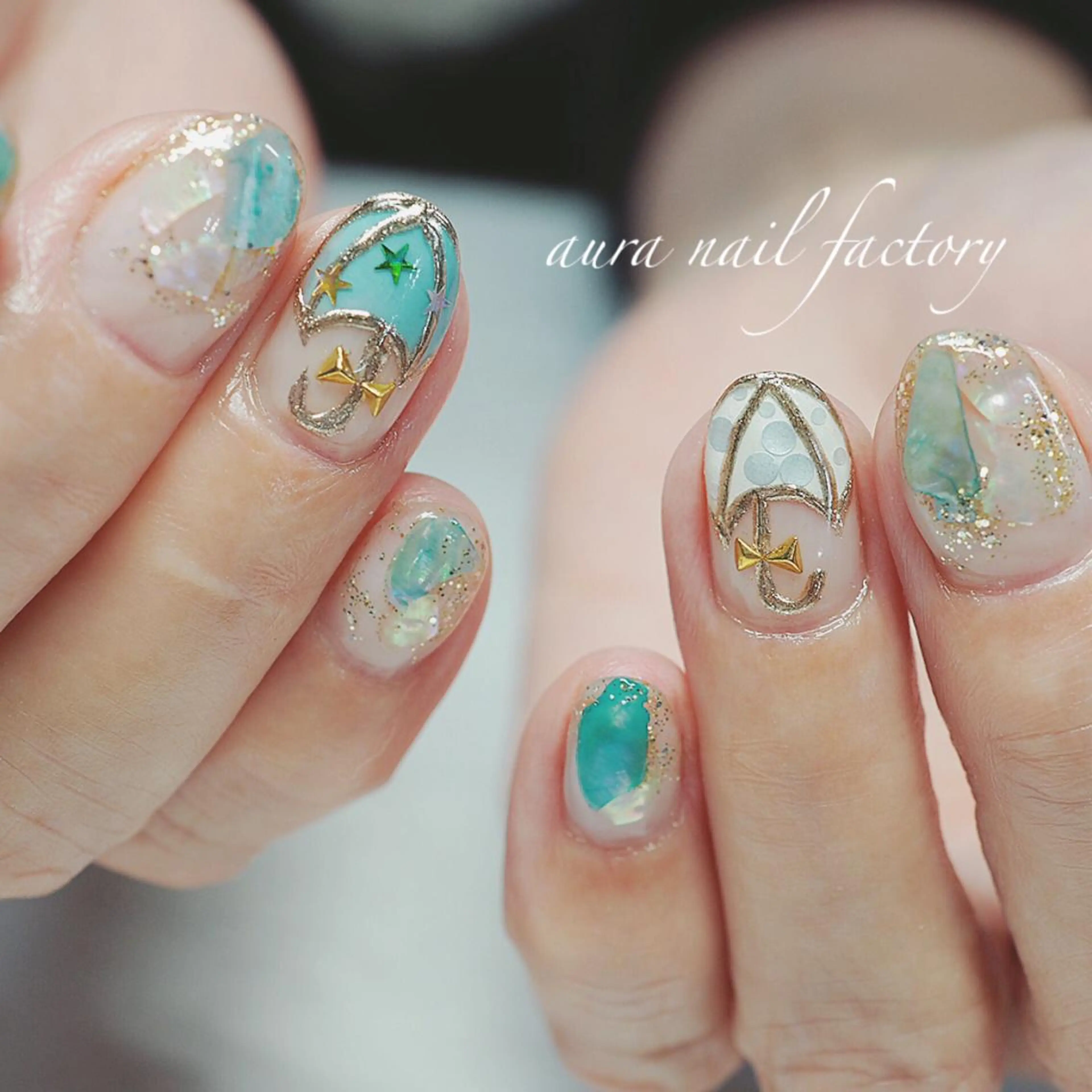 ミディアム カラー ネイル 赤色 赤羽 aura 深爪を断らない✨のネイルデザイン