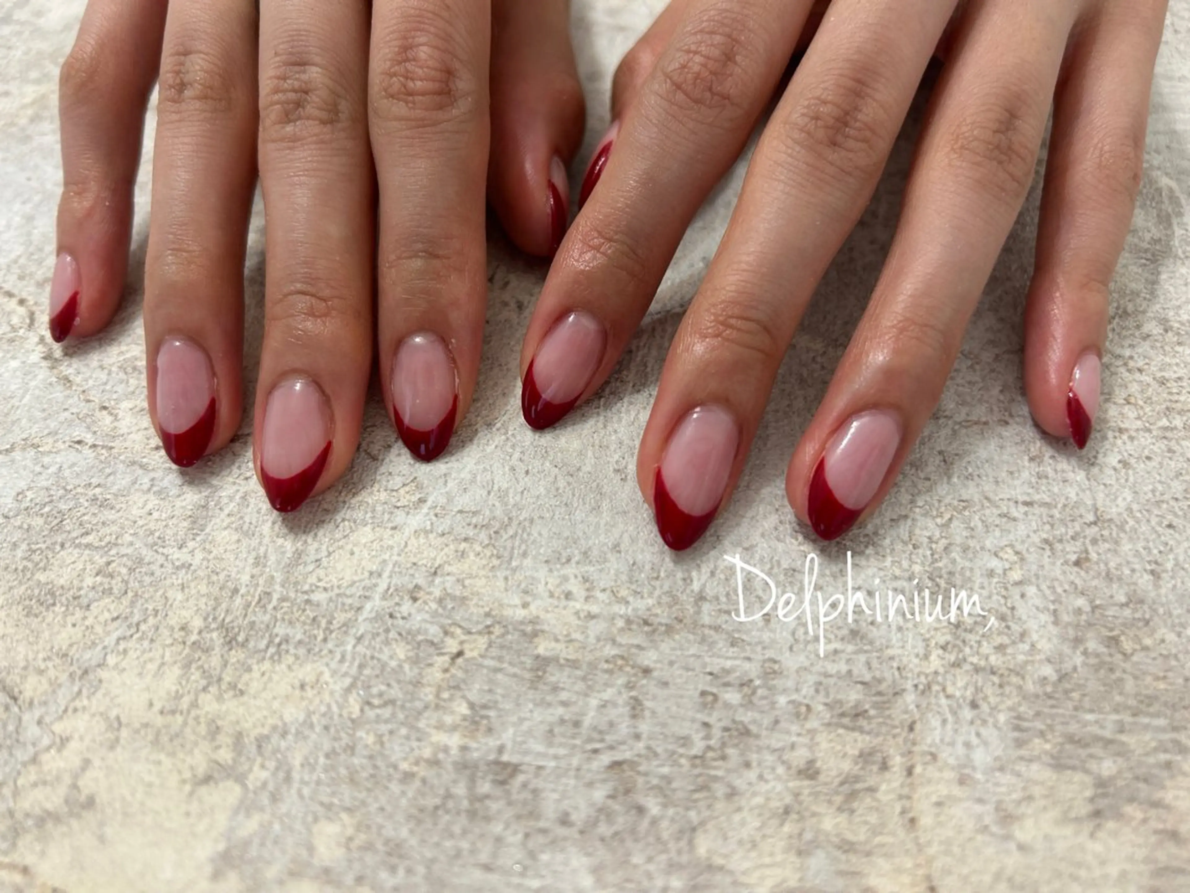 ネイル フレンチネイル 赤色 ハンドネイル 岡本 友恵のネイルデザイン