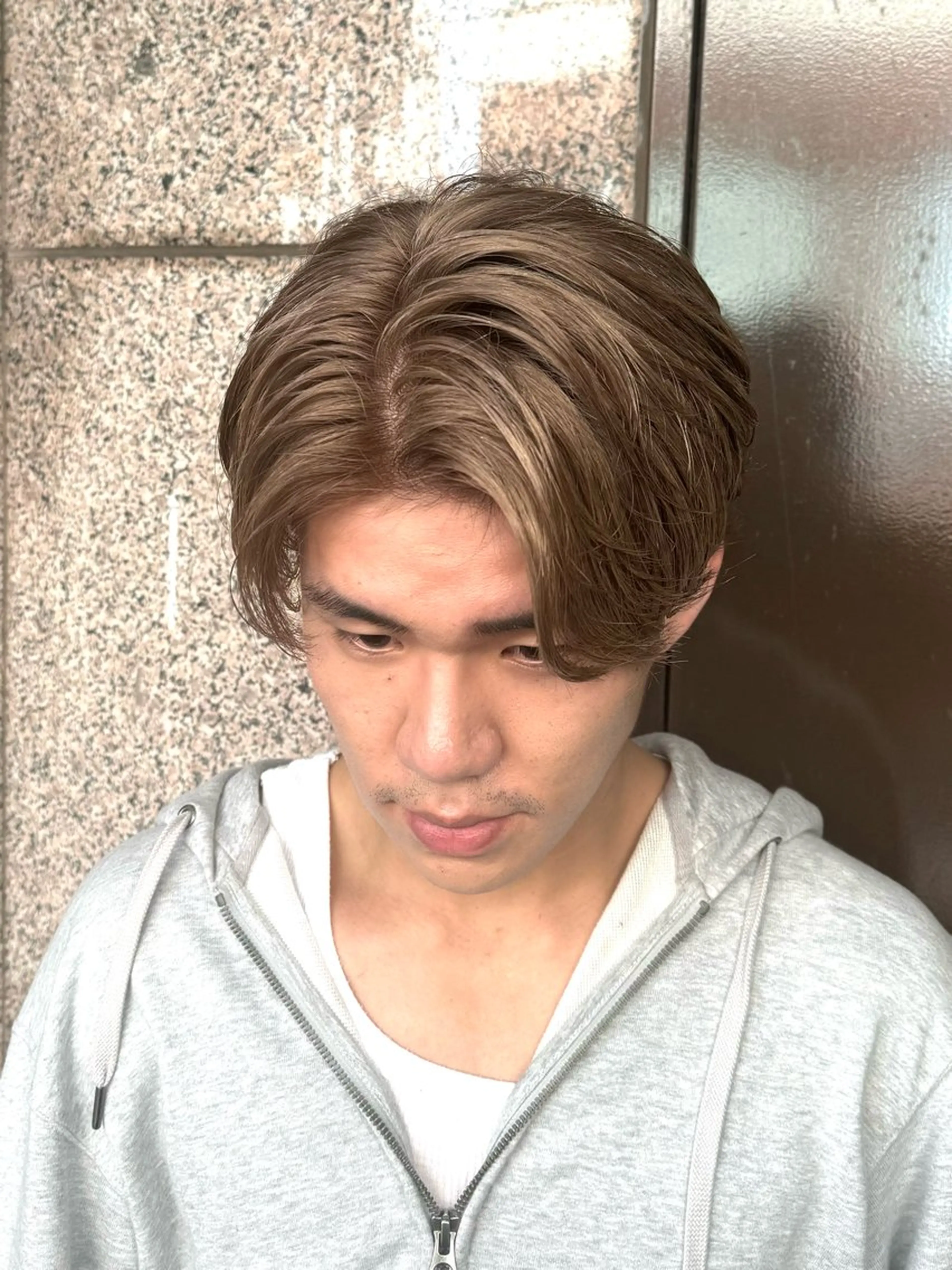 カラー メンズ ベージュカラー ミルクティーベージュ カット ヘアカラー 柏メンズカットパーマ NO.1タイチのヘアスタイル