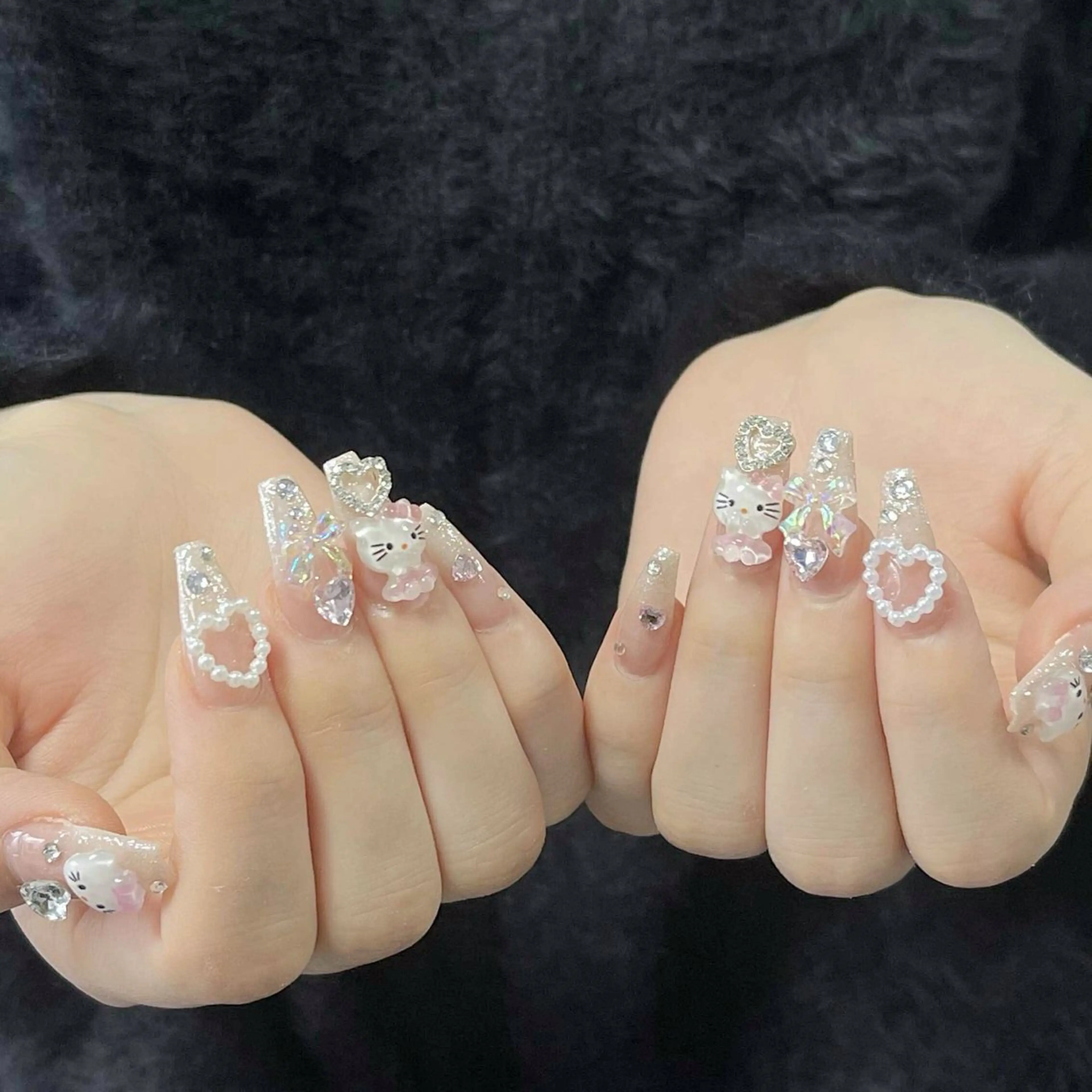 ネイル チークネイル フレンチネイル グラデーション キラキラネイル マグネットネイル ハンドネイル Amee Nail Salonのネイルデザイン