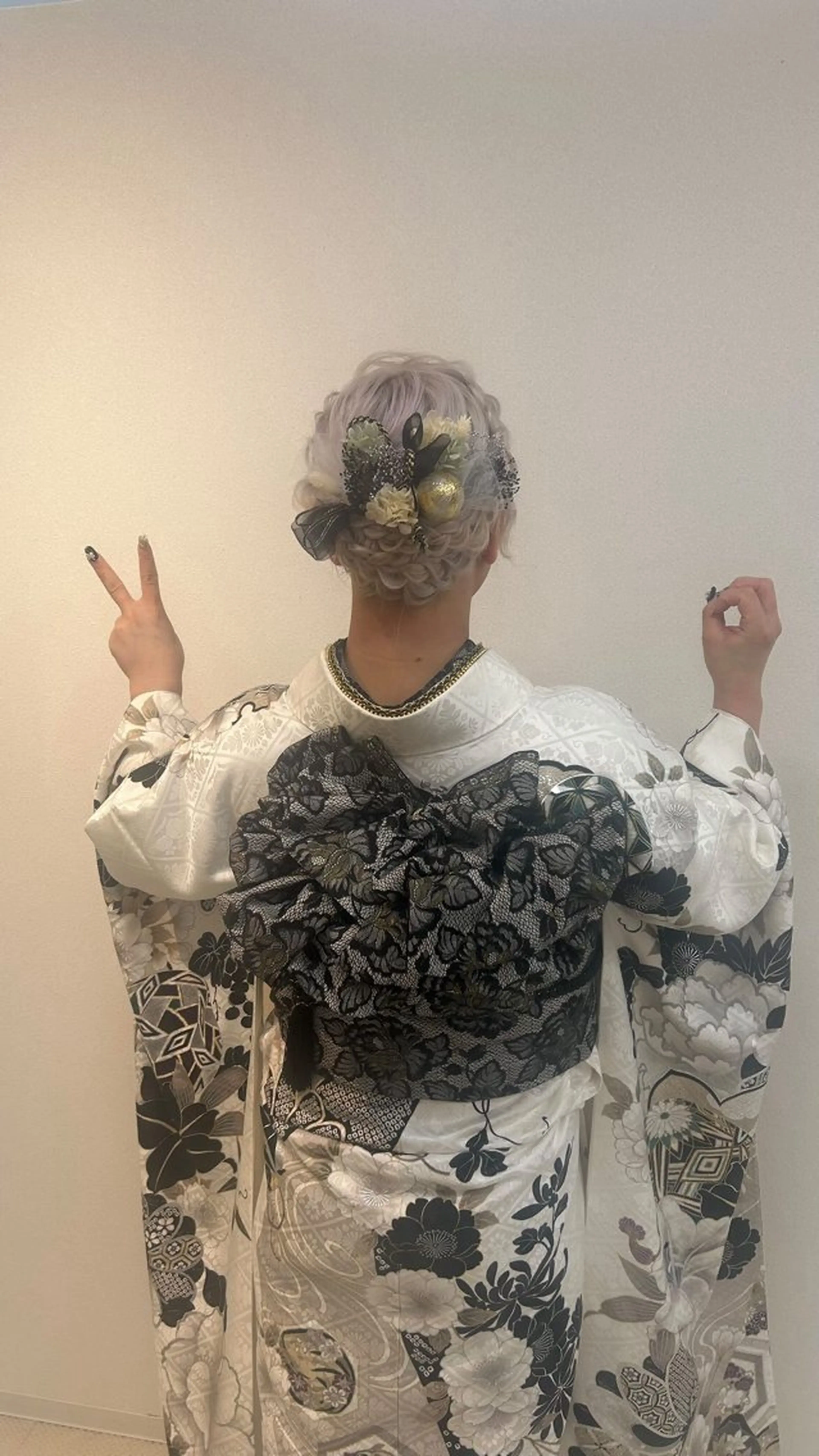 セミロング ヘアアレンジ 成人式 西村 真実子のヘアスタイル