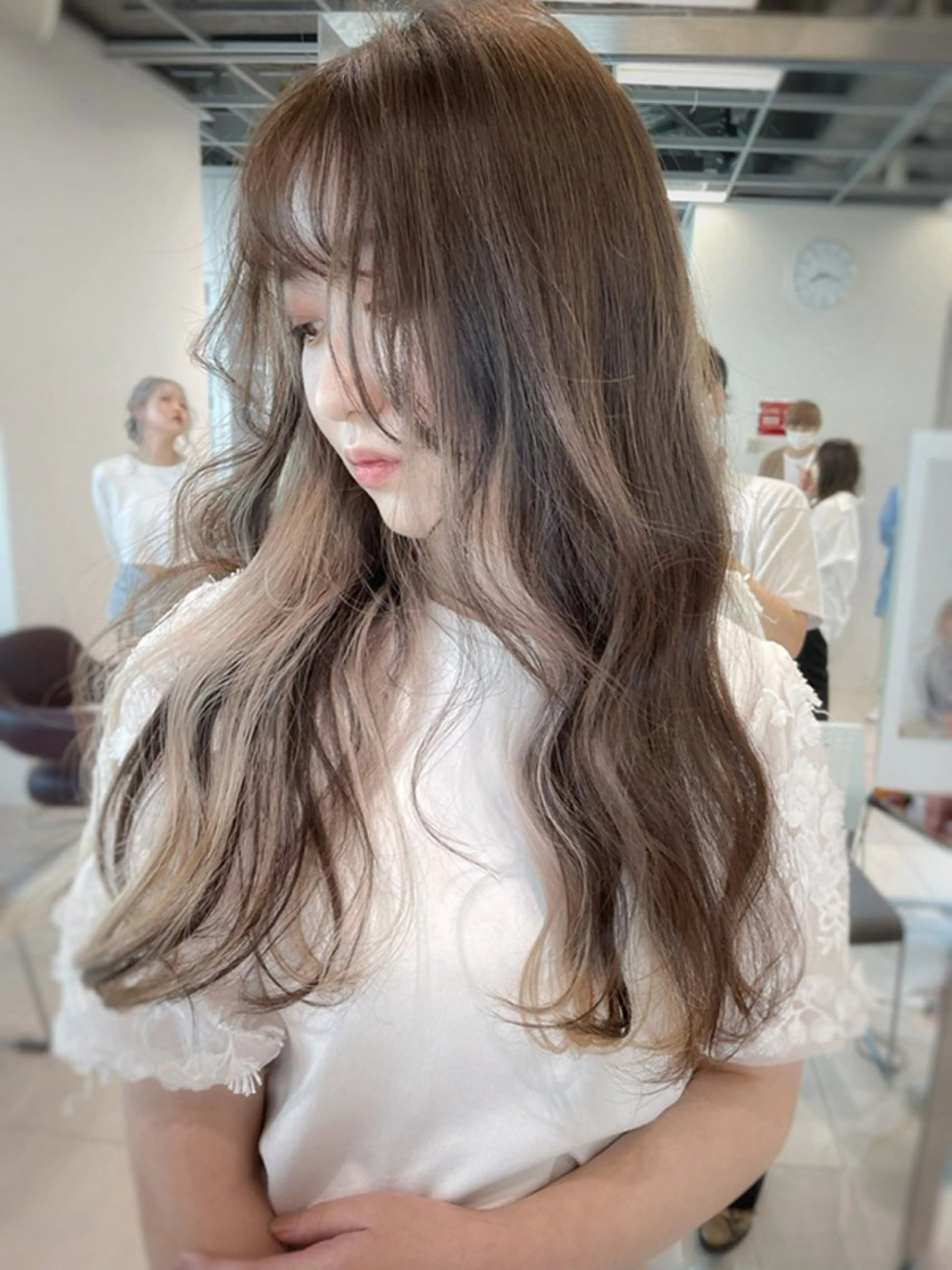 カラー インナーカラー AOAQUA Carrefourのヘアスタイル