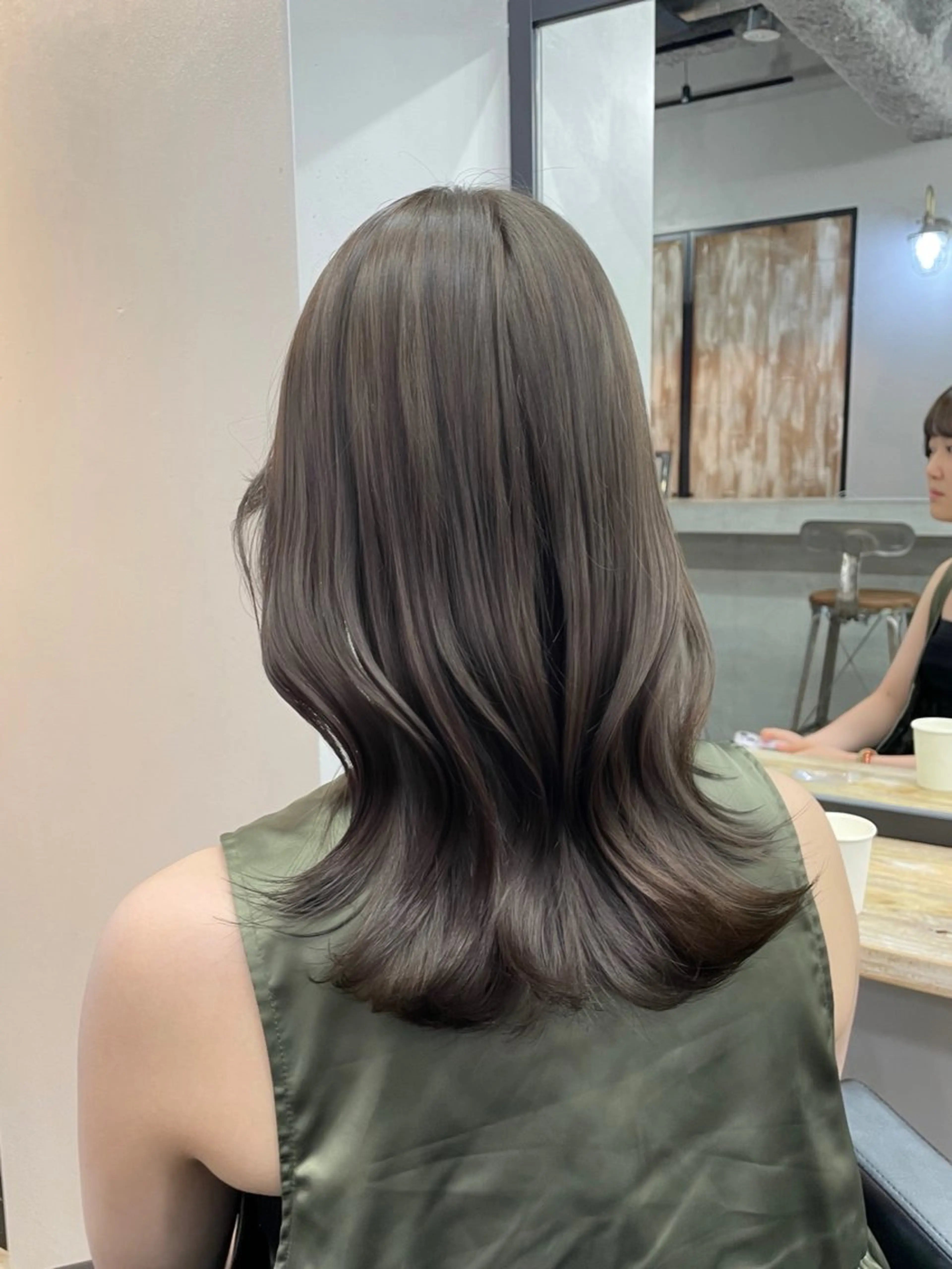 セミロング カラー カット ヘアカラー トリートメント ヘアセット 新宿/韓国ヘア/ 髪質改善ストレートのヘアスタイル