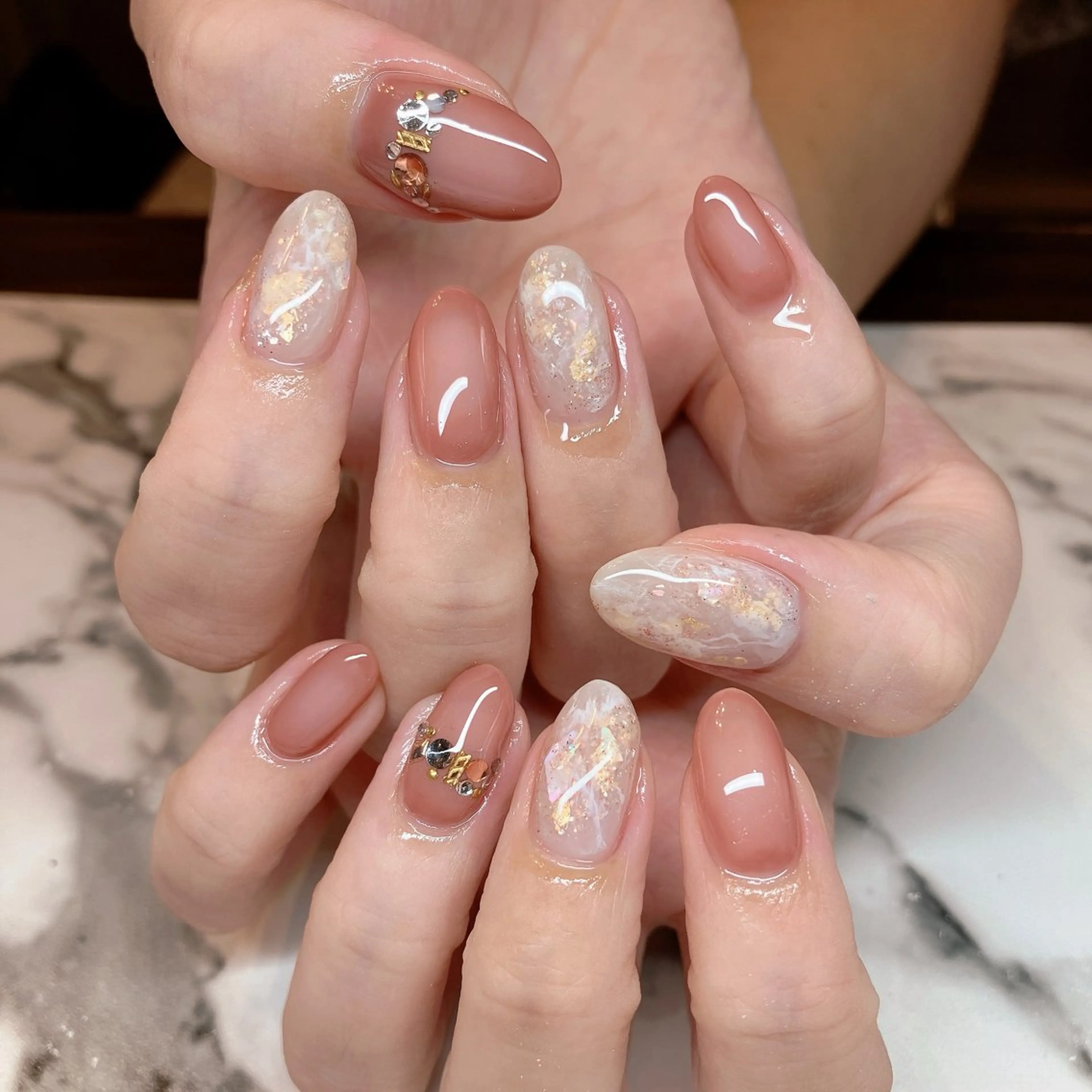 ネイル ニュアンスネイル ハンドネイル 酒井 茜のエステ・リラクイメージ