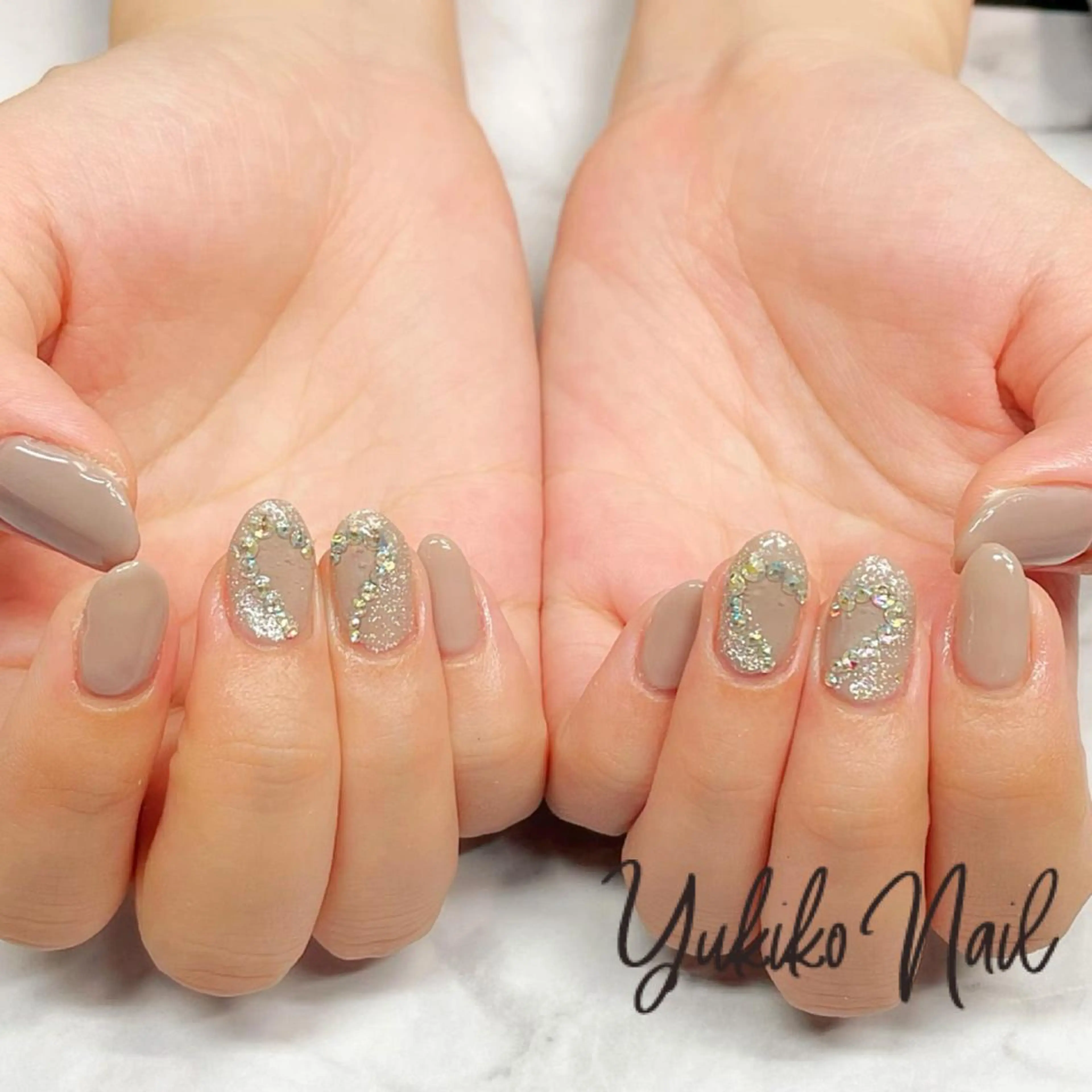 ネイル ハート キラキラネイル 持ち込み ハンドネイル ユキコ ネイルのネイルデザイン