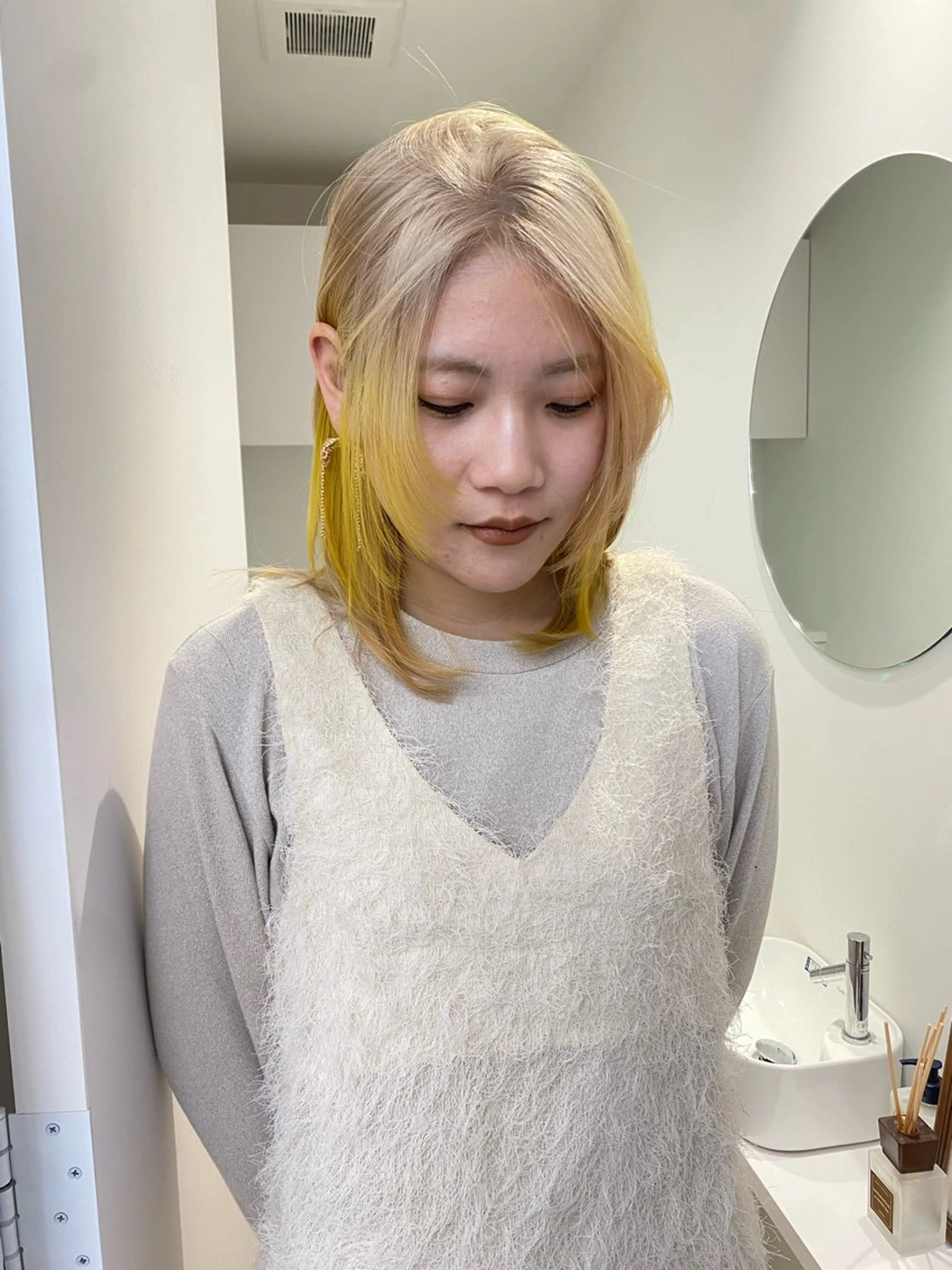 ミディアム ヘアカラー ボブ/ハイトーン REINAのヘアスタイル