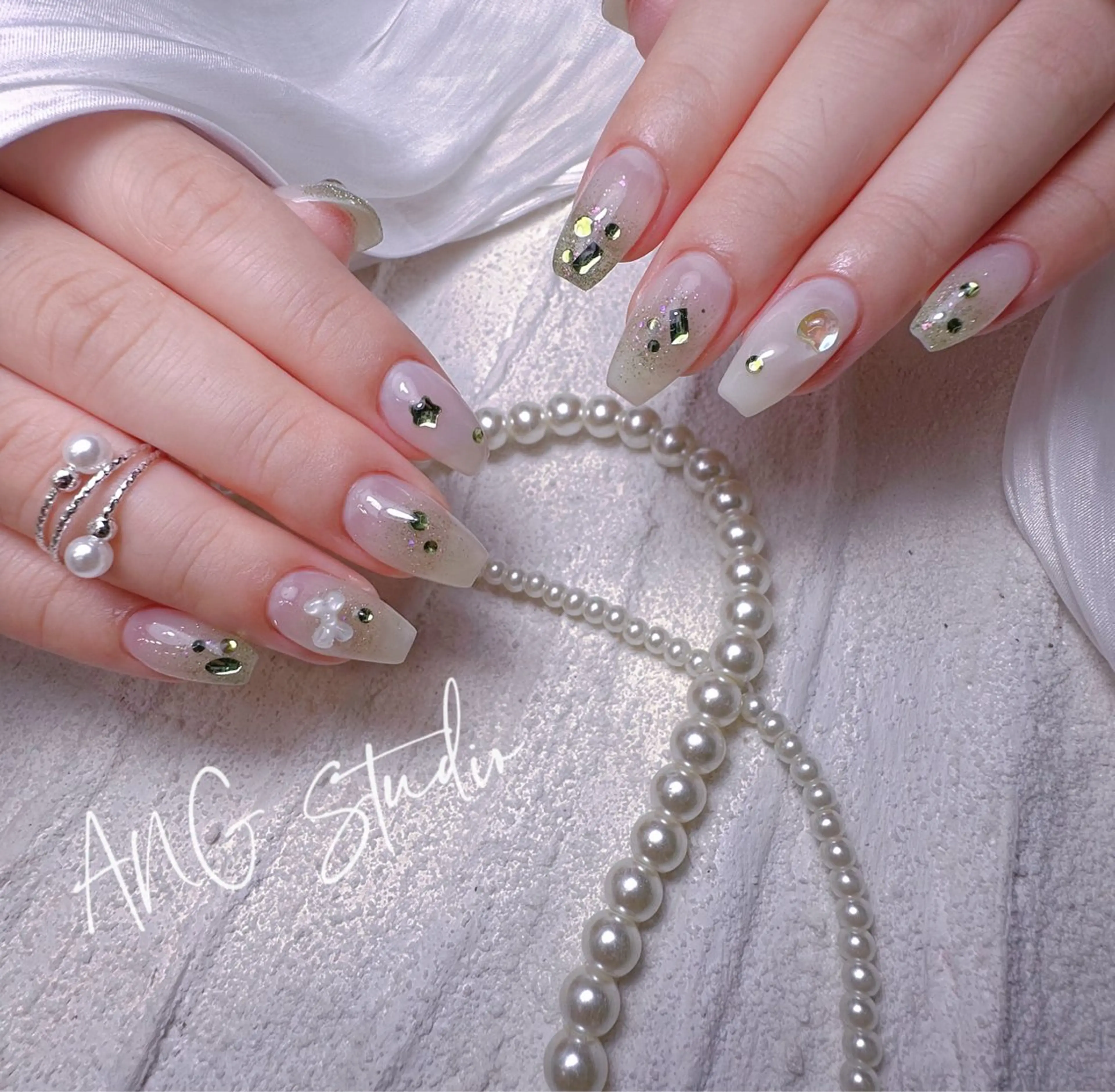 ネイル ハンドネイル ハンドケア ANG Studioのネイルデザイン