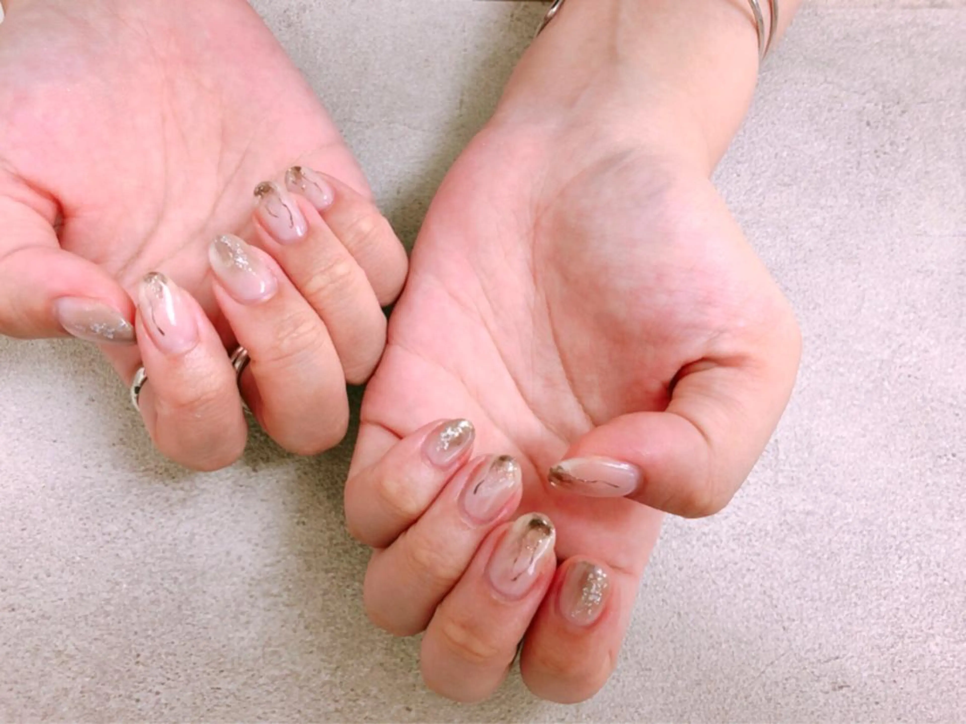 ネイル ニュアンスネイル シンプルネイル kiki nail &brow二子玉川の眉毛・アイブロウイメージ