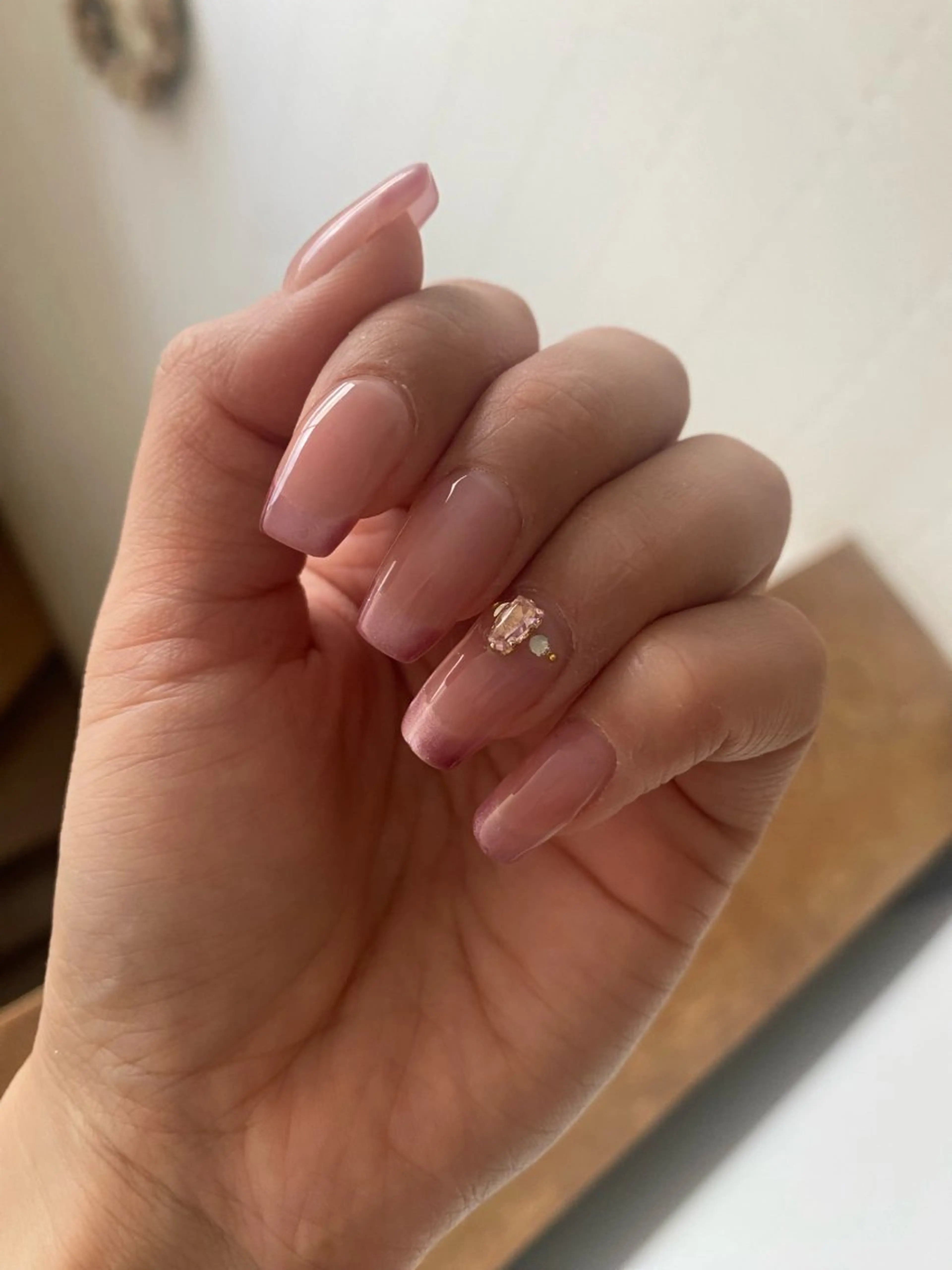 ネイル フレンチネイル マグネットネイル マグネットフレンチ スカルプネイル ネイルサロンまきの所属・牧野 真都華のネイルデザイン