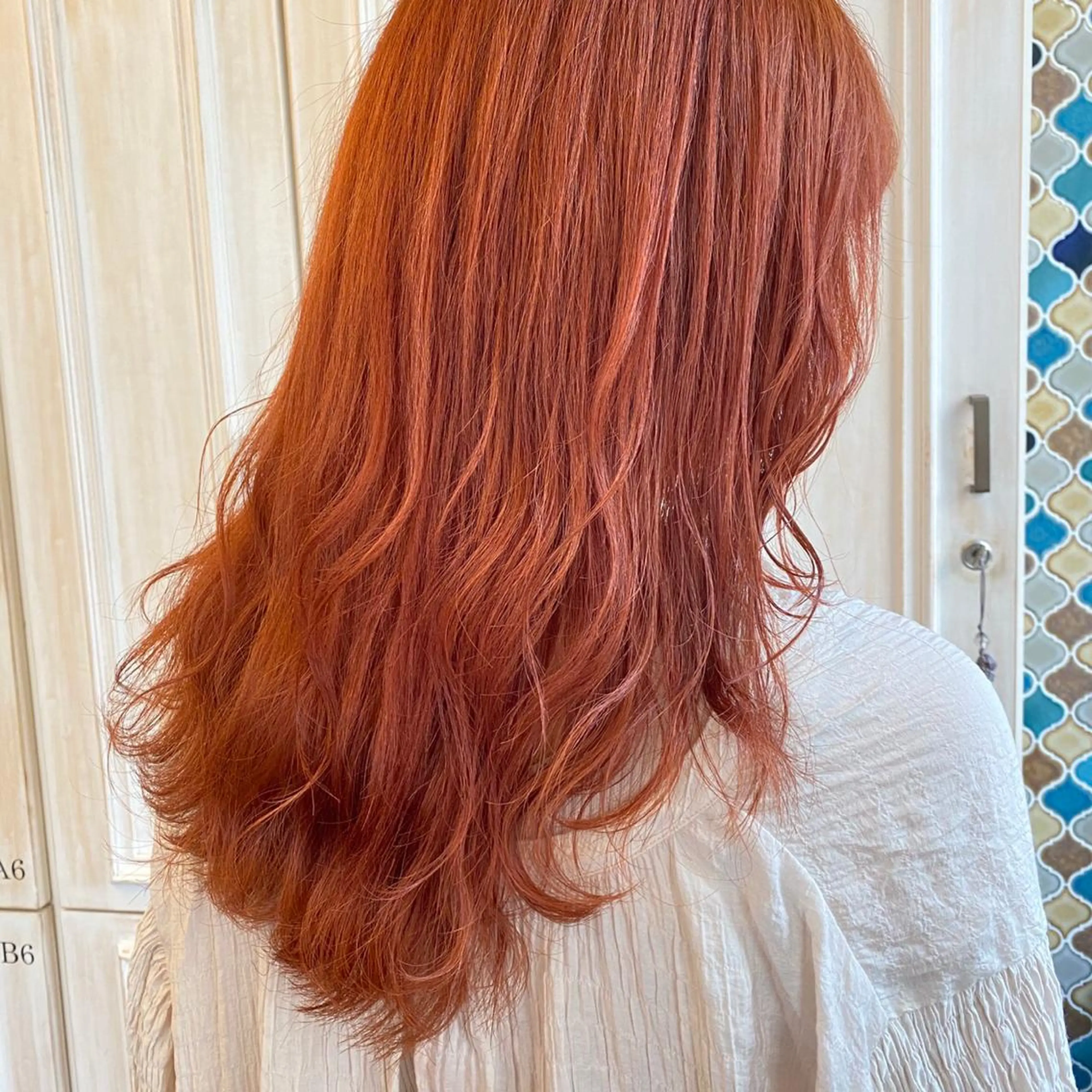 ロング カラー ブリーチ ハイトーンカラー ハイトーンオレンジ オレンジ あさだ しゅうたろうのヘアスタイル