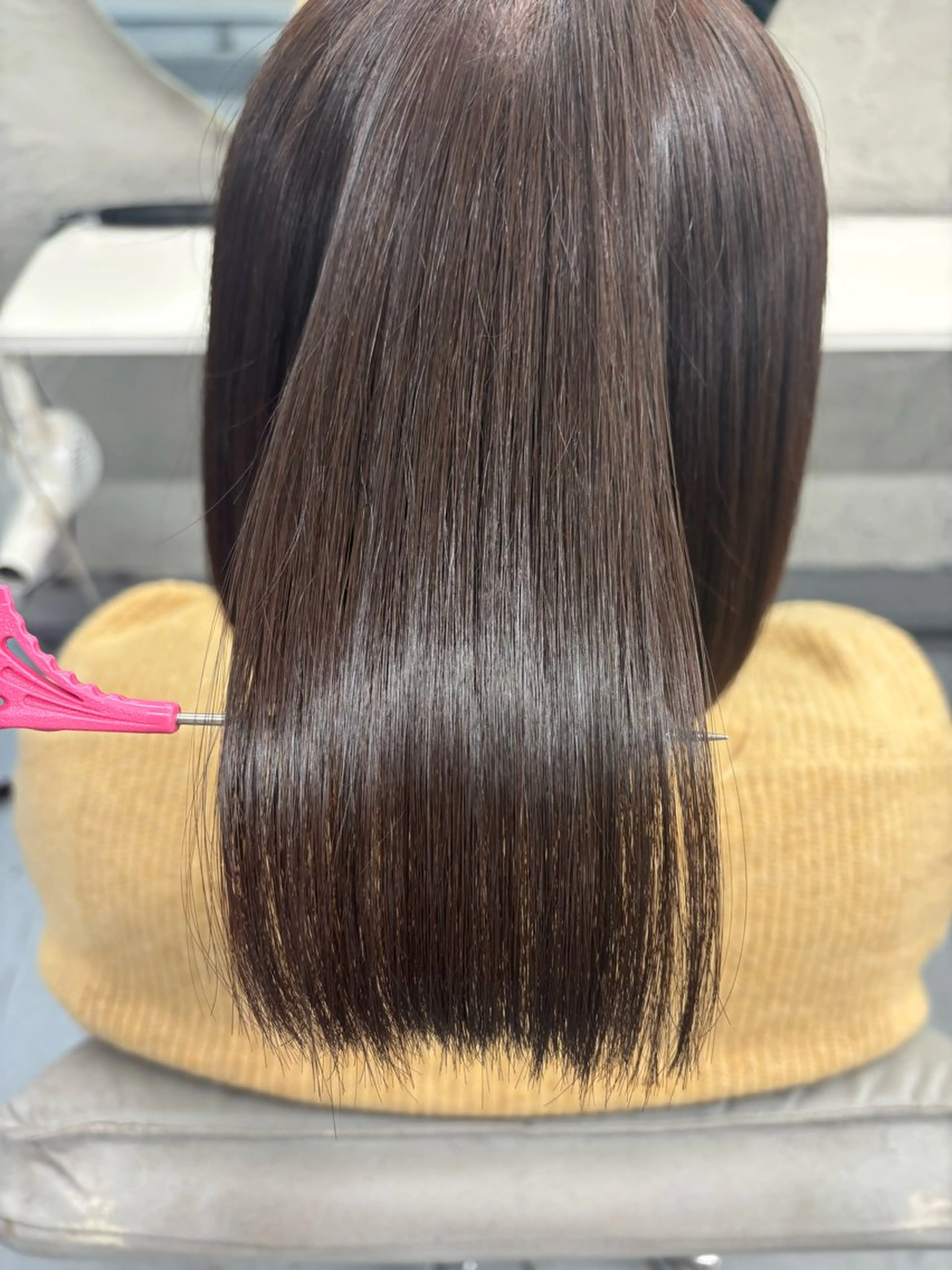 ミディアム 腰越 麻奈のヘアスタイル