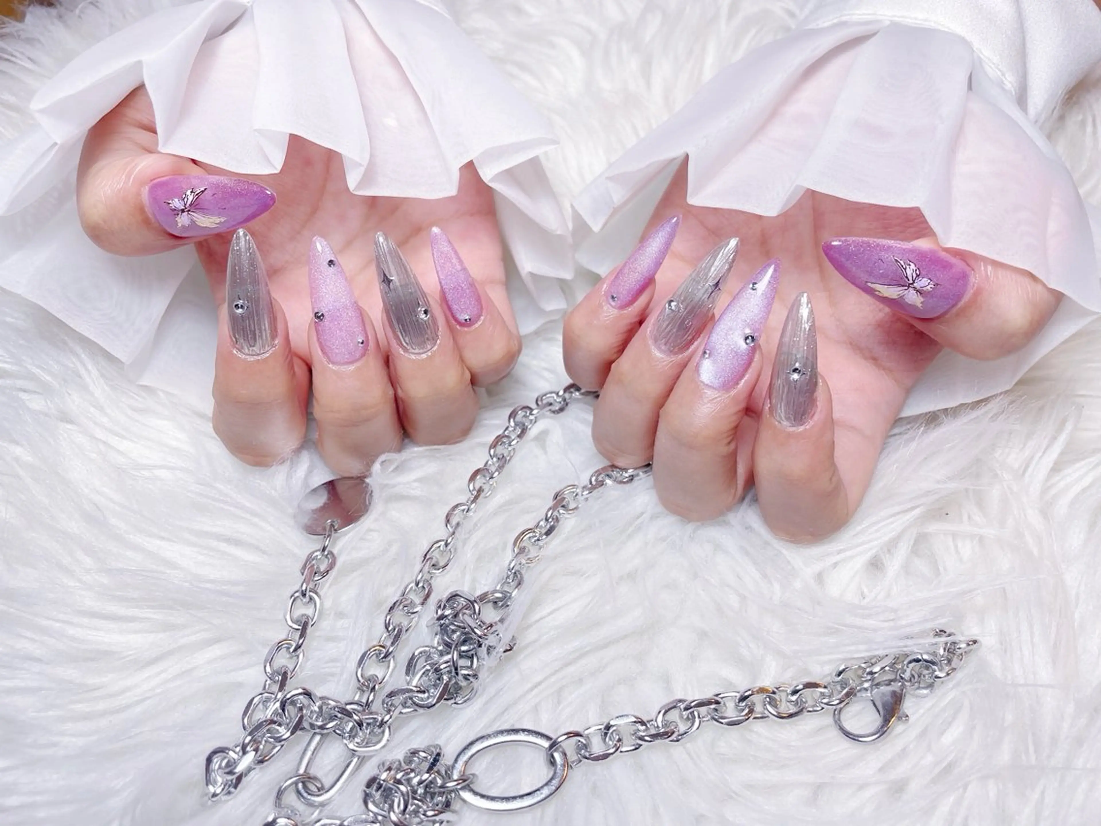 ネイル チークネイル 長さ出し フラワーネイル フレンチネイル ガーリー ハンドネイル NEW NAIL 池袋のネイルデザイン