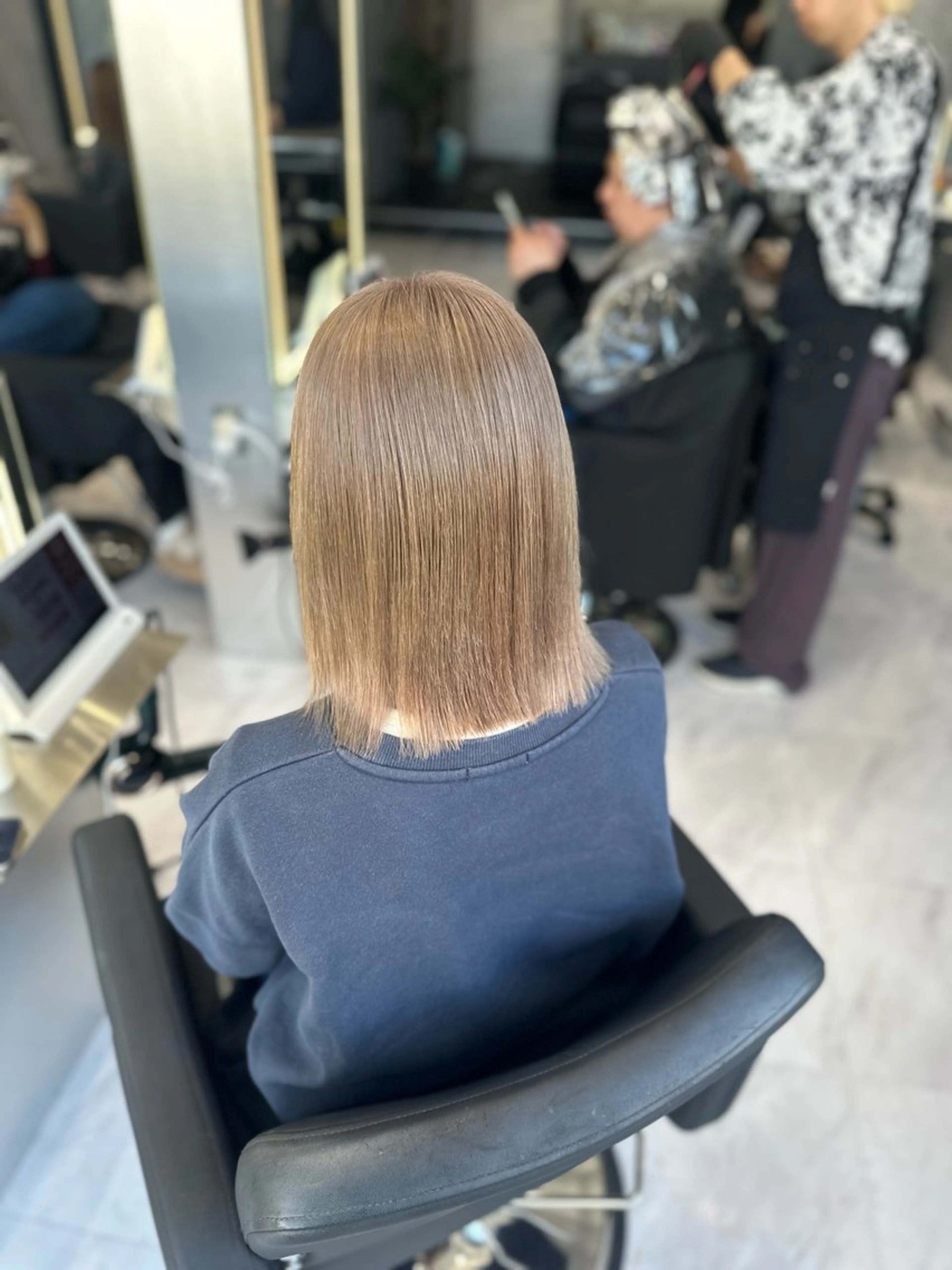 ミディアム カラー 中村 さきのヘアスタイル