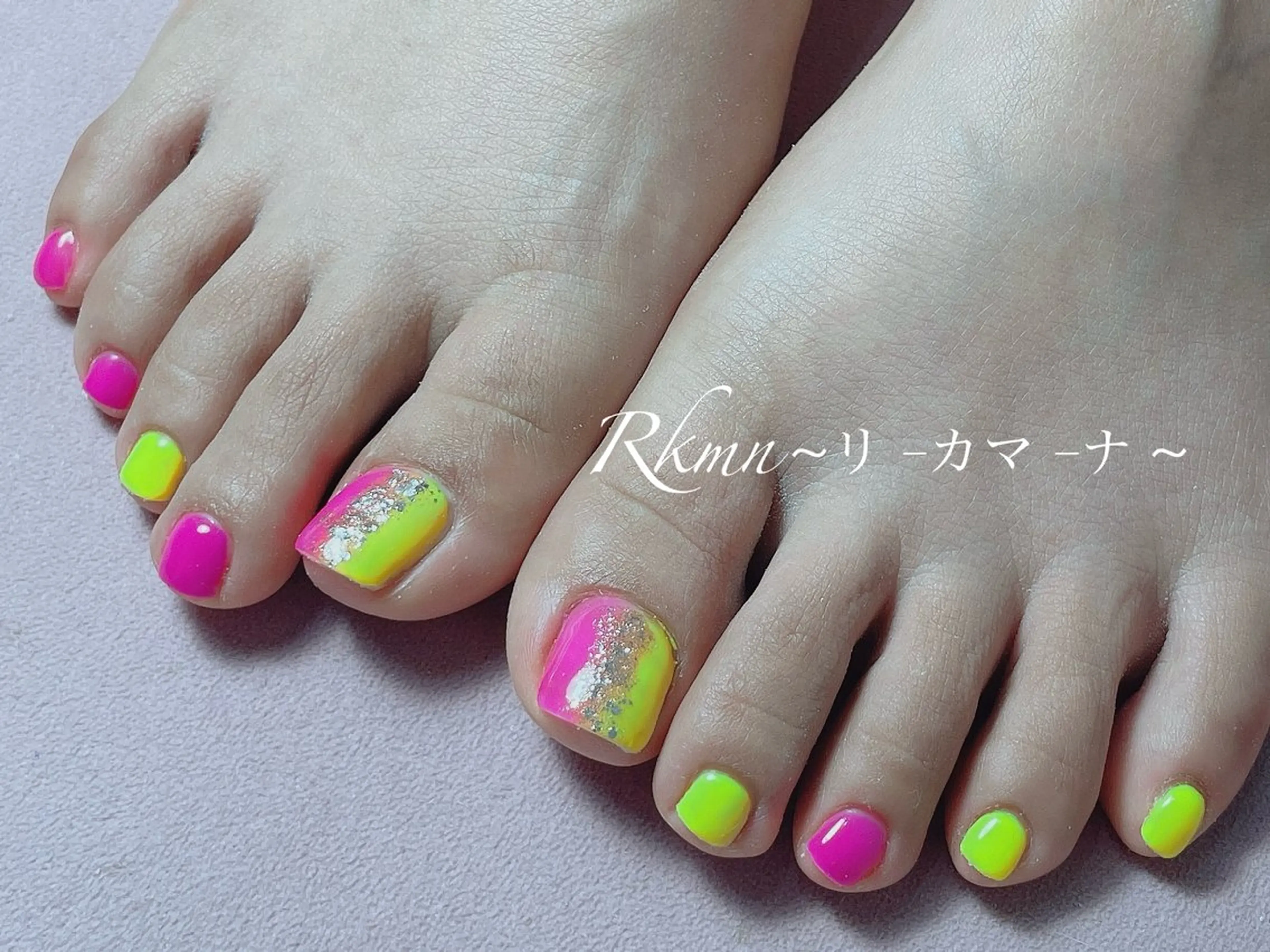 ネイル アートネイル ピンク 春ネイル 黄色 ハンドネイル フットネイル ハンドケア Rkmn ~リ-カマ-ナ~のネイルデザイン