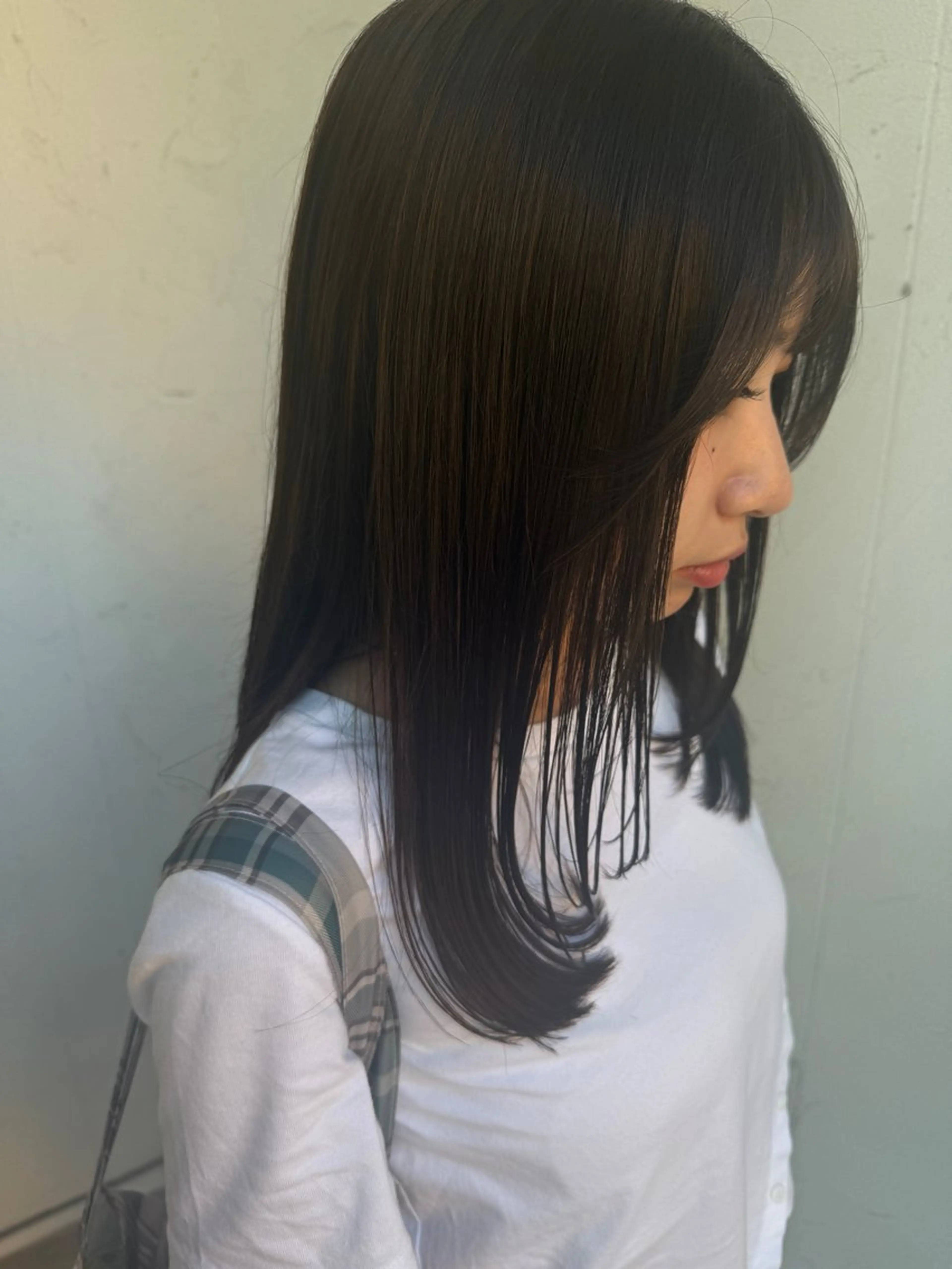 セミロング 顔まわりレイヤー 顔周りカット レイヤーカット カット ヘアカラー トリートメント 高村 りなのヘアスタイル