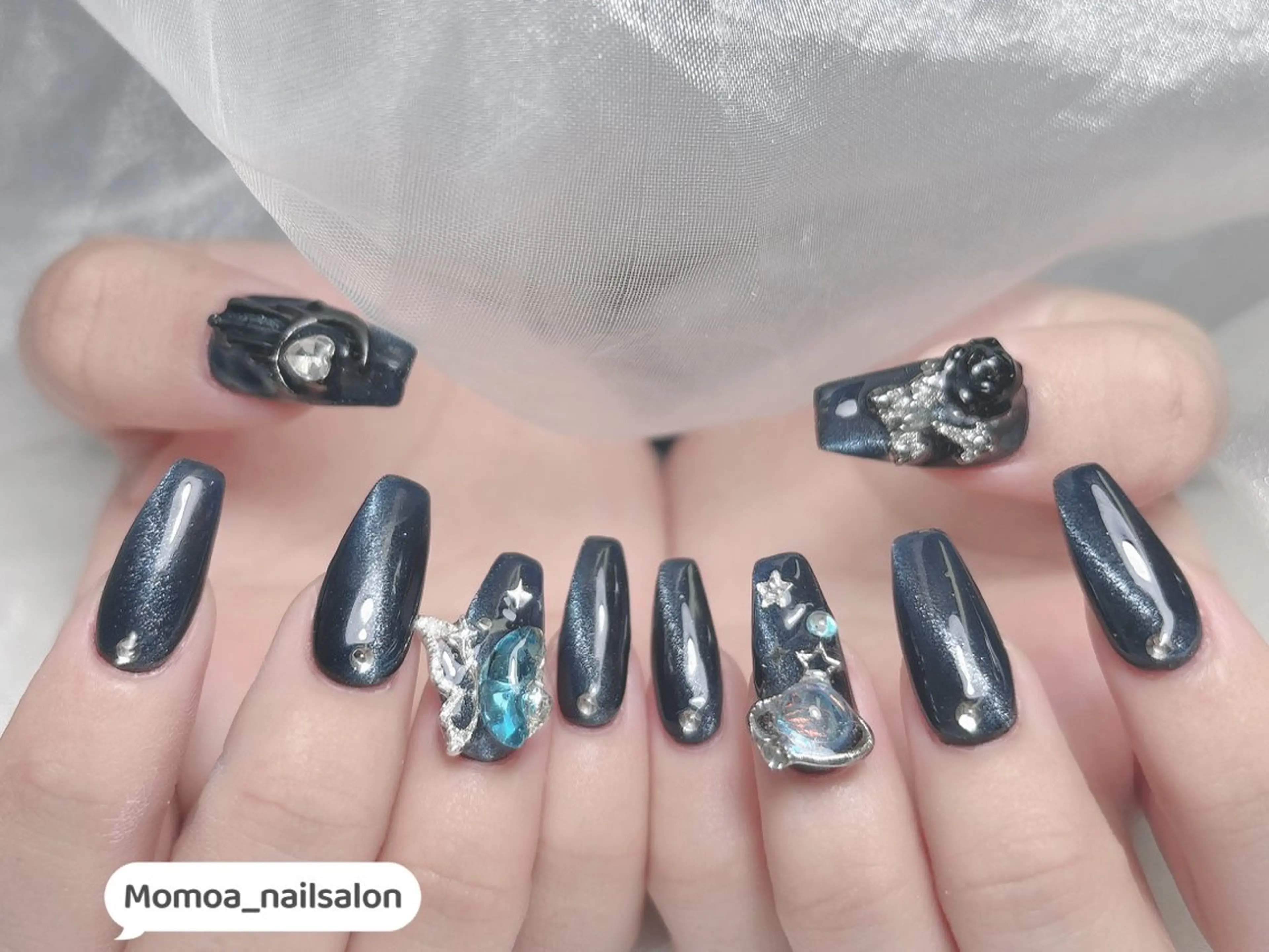 ネイル キラキラネイル 韓国ネイル スカルプネイル ハンドネイル MoMoA Nail ネイル長さ出し専門店のネイルデザイン