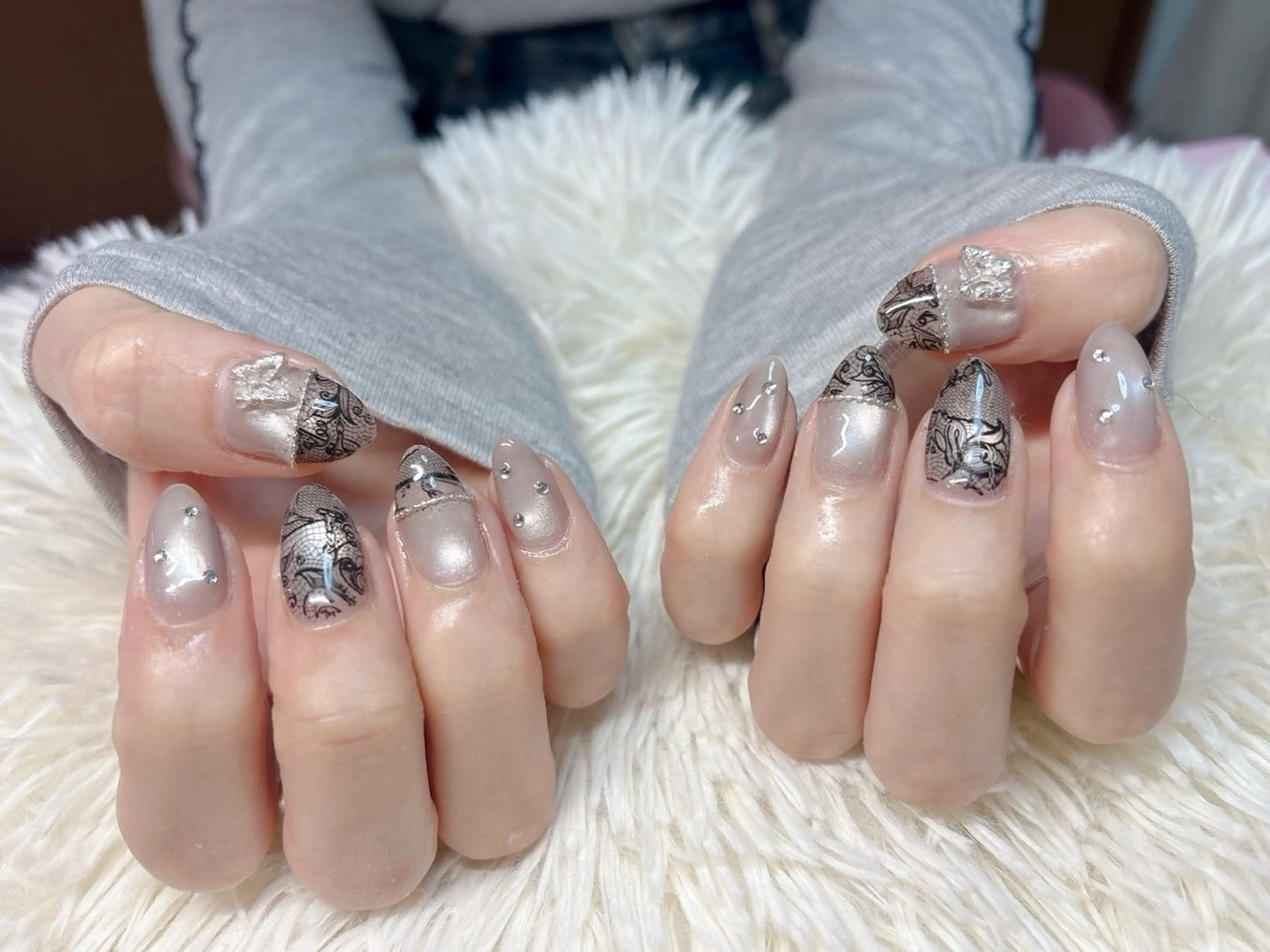 ネイル ハンドネイル パッチリオメメ Lianaのネイルデザイン