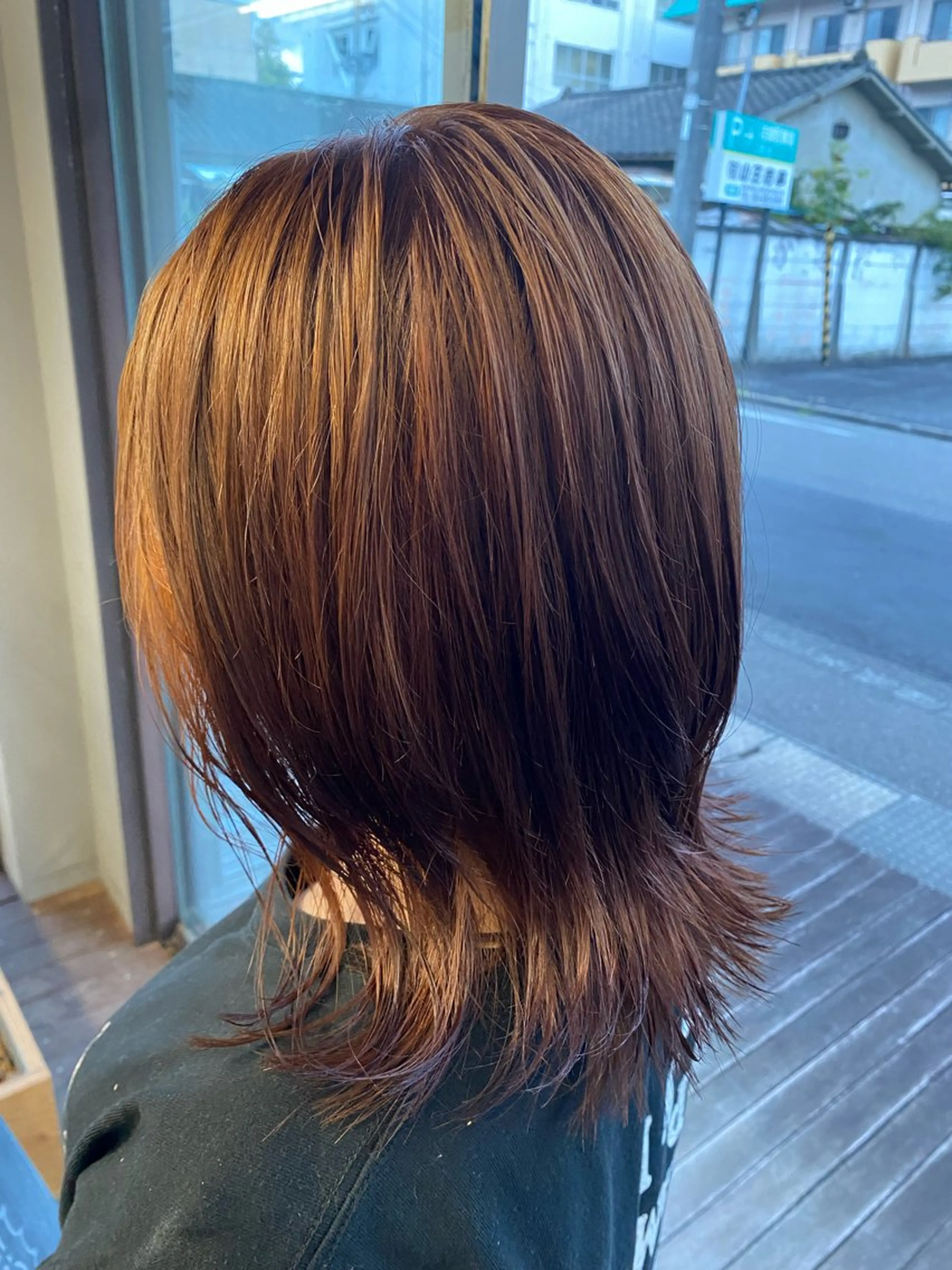 ミディアム カラー ブリーチ ブラウンカラー オレンジ オレンジブラウン fulam所属・MIKU ／fulamのヘアスタイル