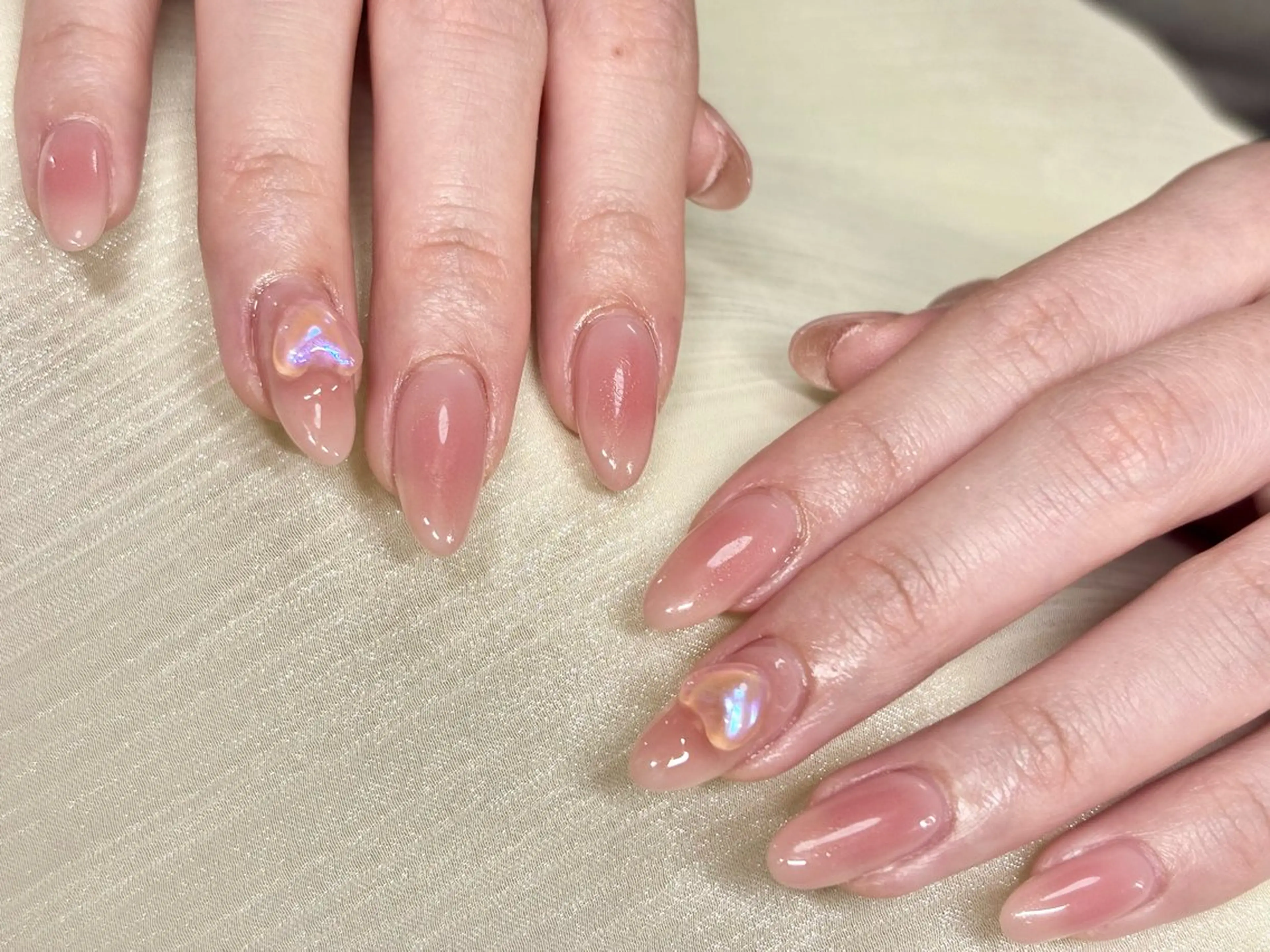 ネイル チークネイル ハンドネイル ETE LUNA NAILのネイルデザイン
