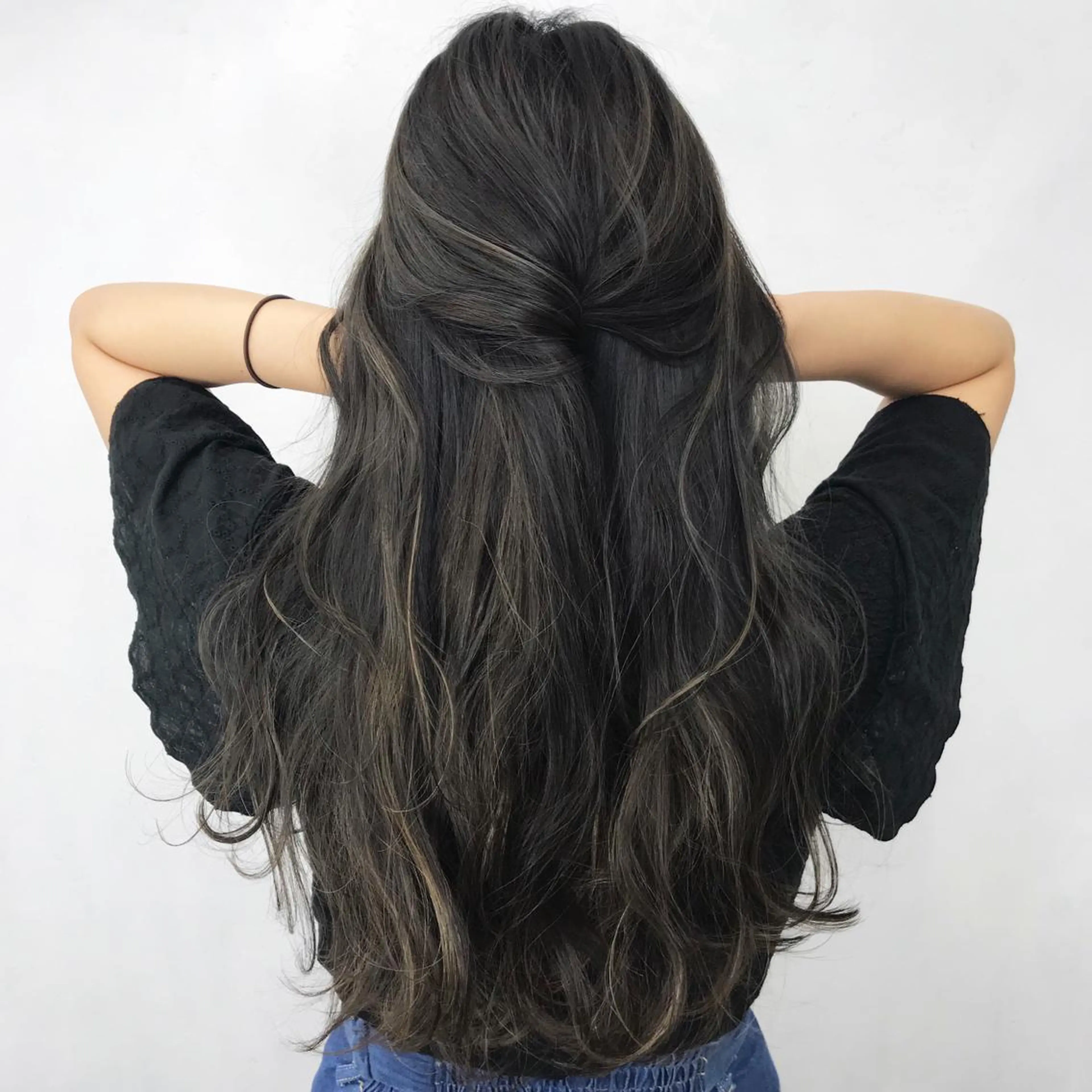 ロング カラー LUSTRE クロサワのヘアスタイル